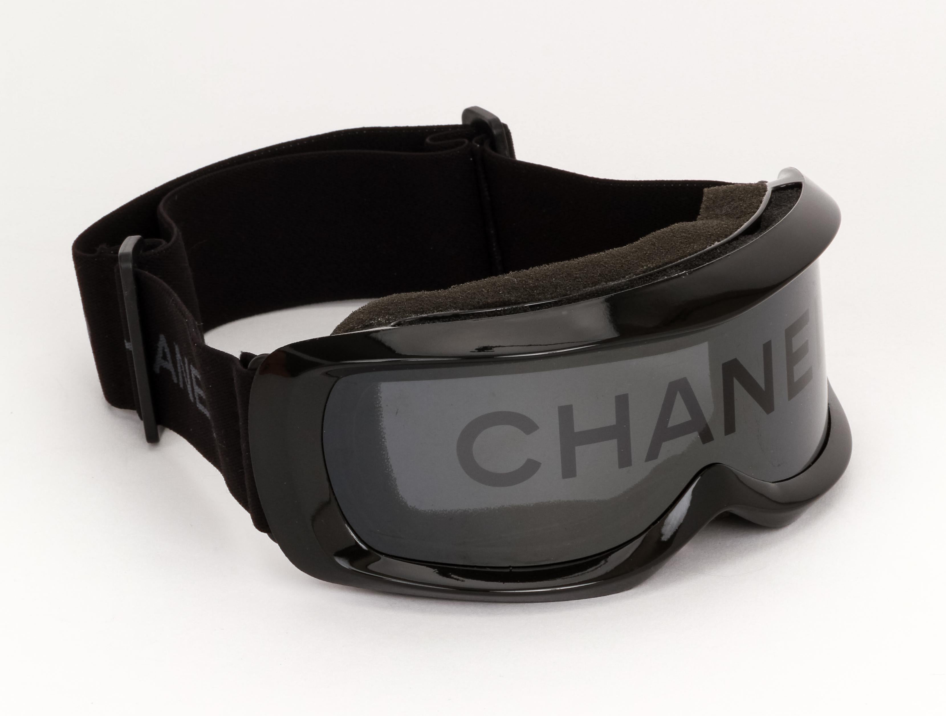 Chanel Collectible Black Ski Goggles In Excellent Condition In West Hollywood, CA