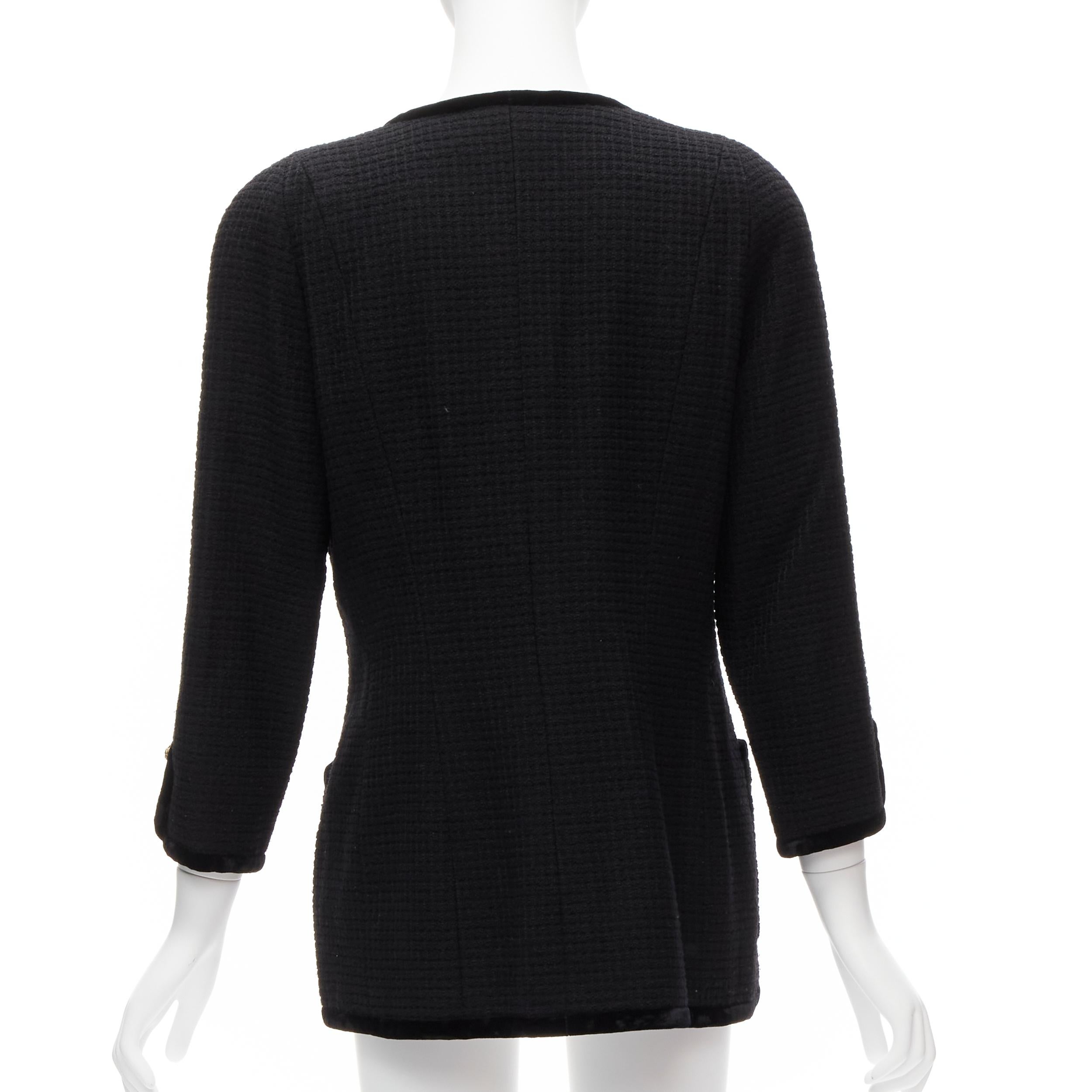 Women's CHANEL Collection 23 1989 Vintage camellia button velvet black tweed jacket FR40 For Sale