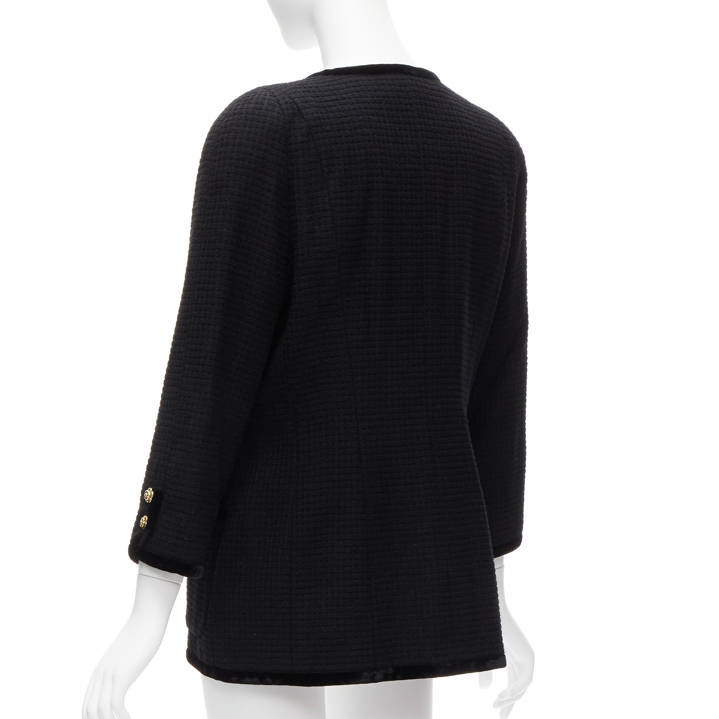 CHANEL Collection 23 1989 Vintage camellia button velvet black tweed jacket FR40 For Sale 1