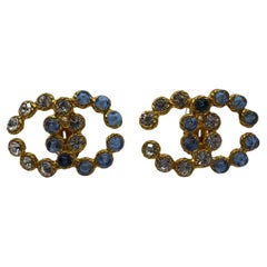 Orecchini a clip in cristallo Chanel Collection'S 28 CC Pietre Gripoix blu e chiare