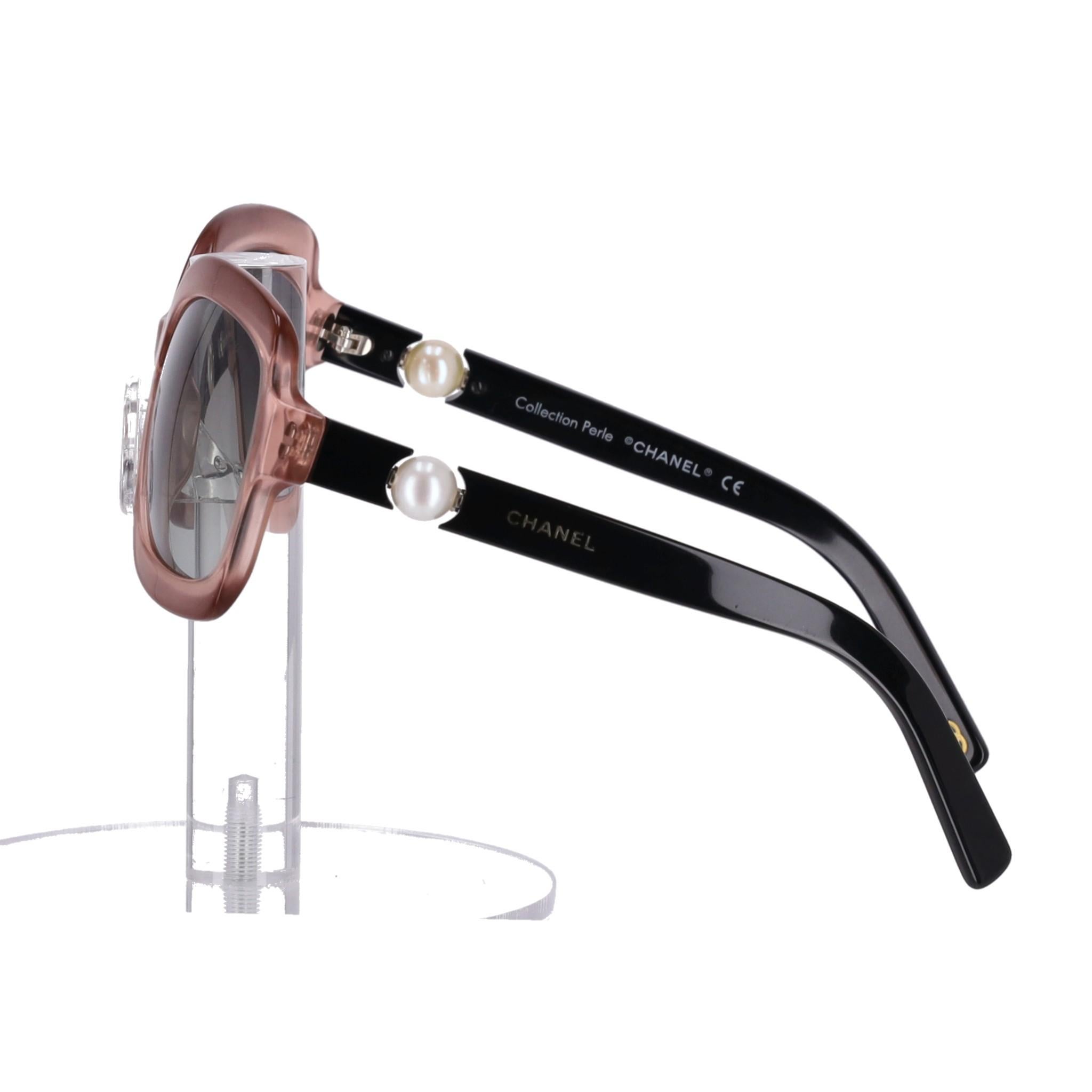 Gray Chanel 'Collection Perle' Square Sunglasses