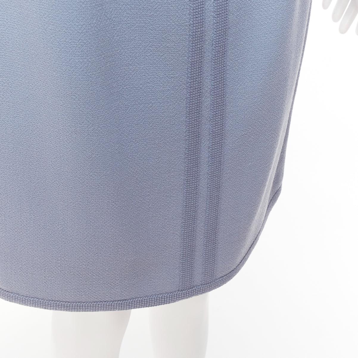 CHANEL Collection28 Mini jupe bordée de soie 100% laine bleu poudre FR38 M en vente 3