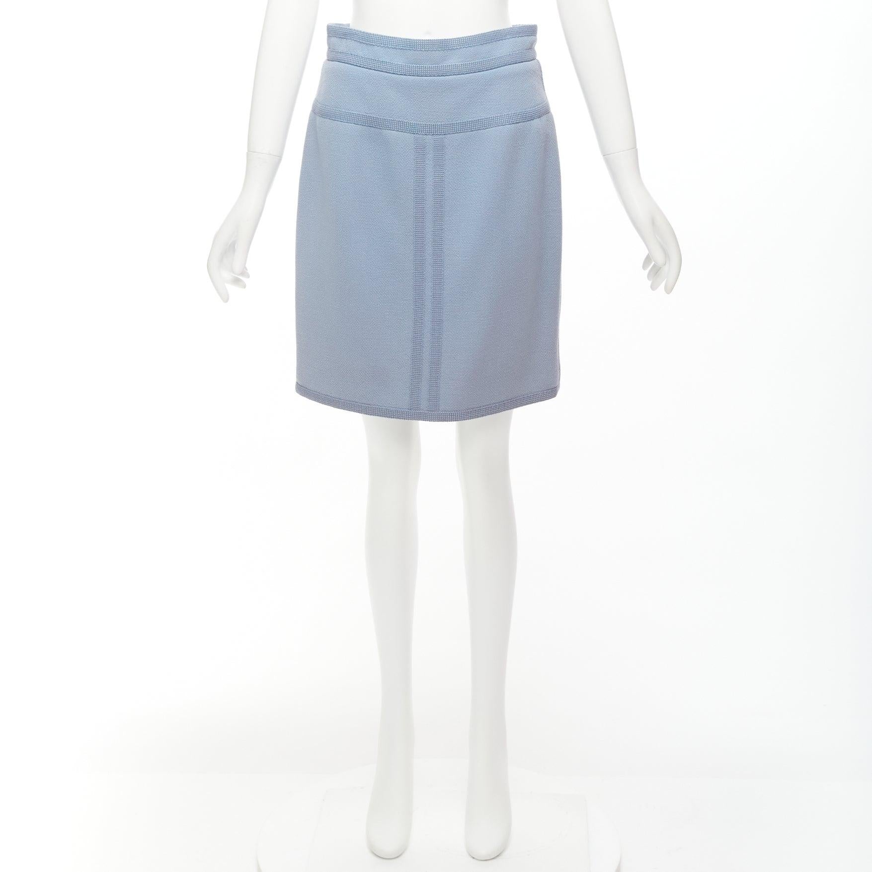 CHANEL Collection28 Mini jupe bordée de soie 100% laine bleu poudre FR38 M en vente 5