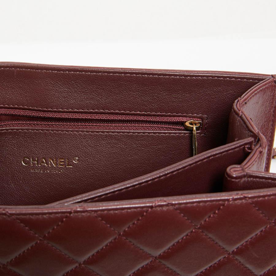 CHANEL Collector bag in burgundy leather 8