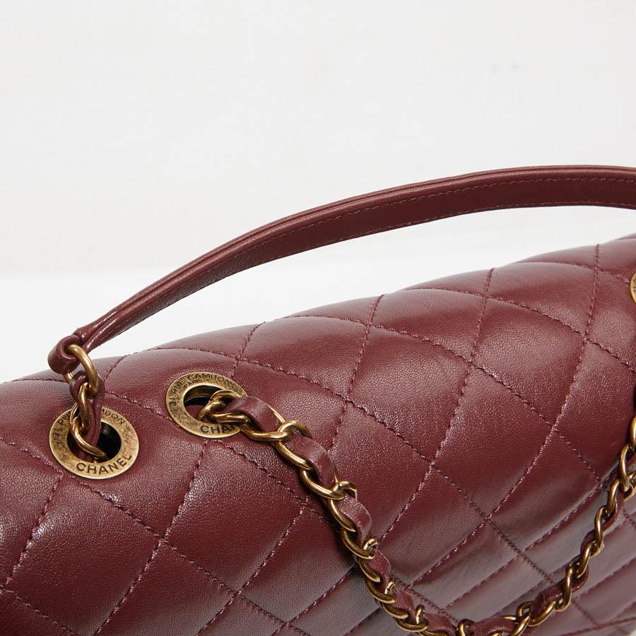 CHANEL Collector bag in burgundy leather 9