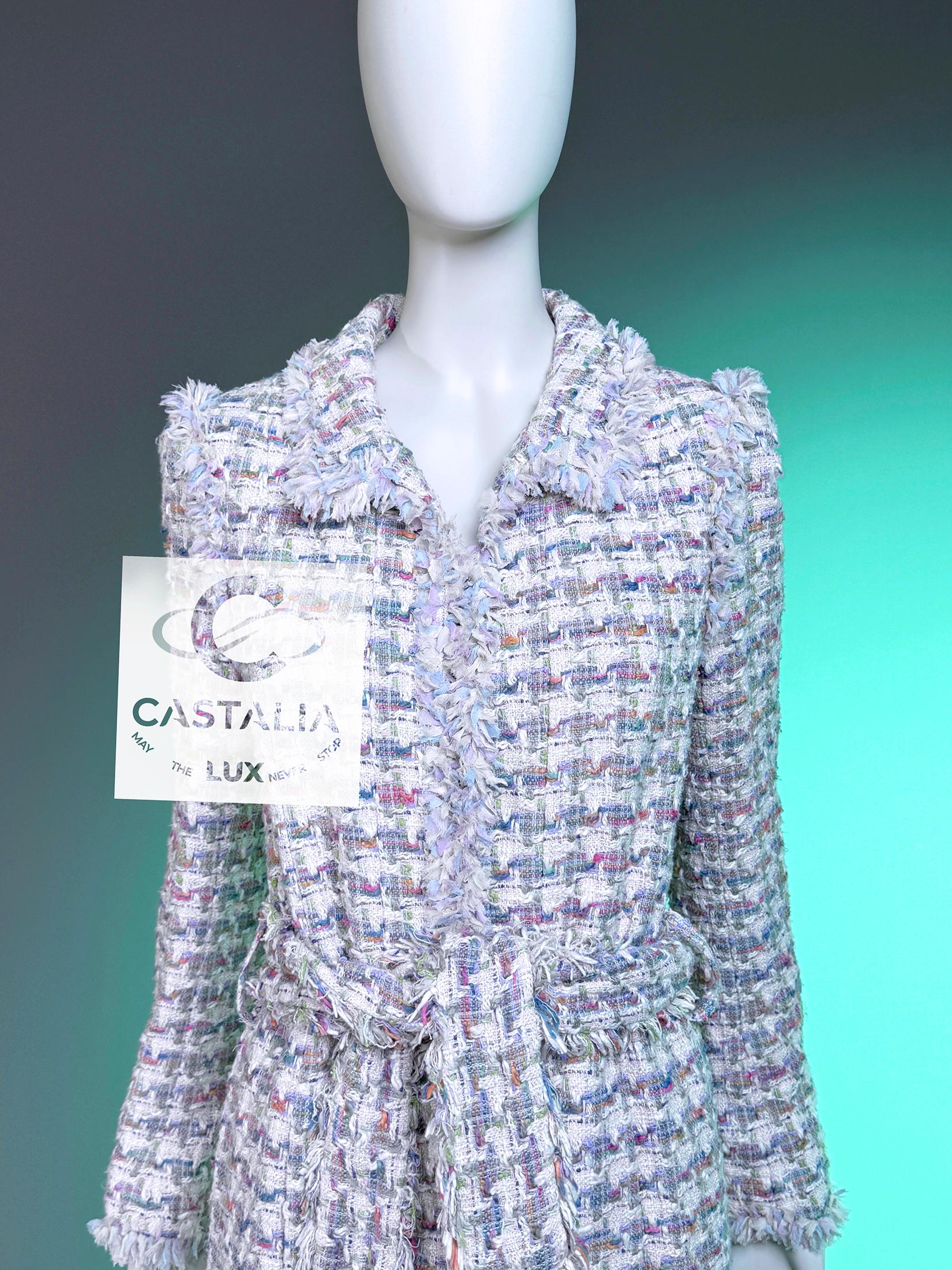 Chanel Coleccionistas 2004 Vintage Abrigo de tweed con cinturón 38 FR en venta 9