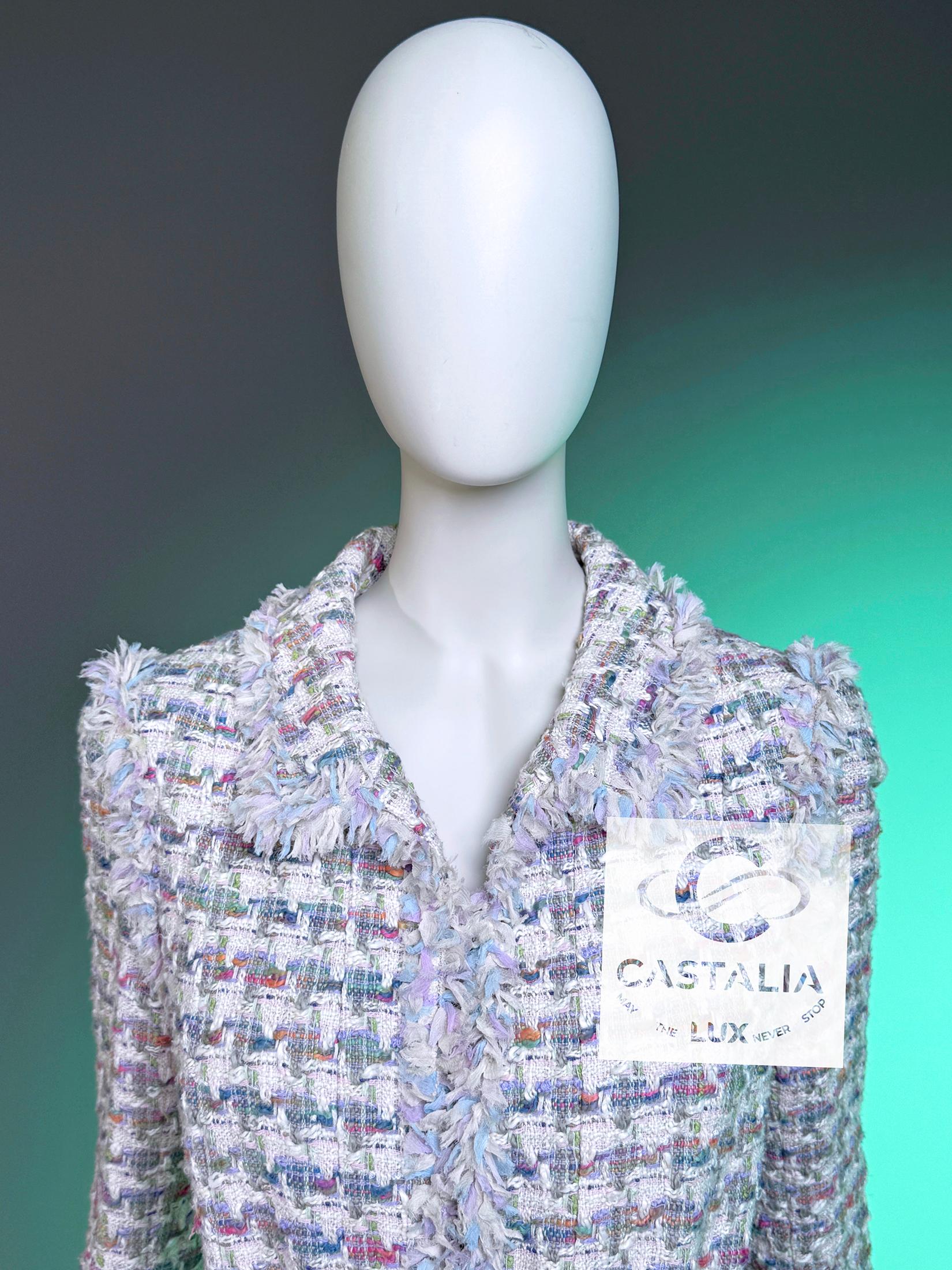 Chanel Coleccionistas 2004 Vintage Abrigo de tweed con cinturón 38 FR en venta 10