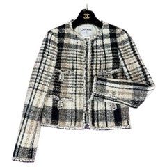 Chanel Collectors Beige Iridescent Tweed Jacket 34 FR