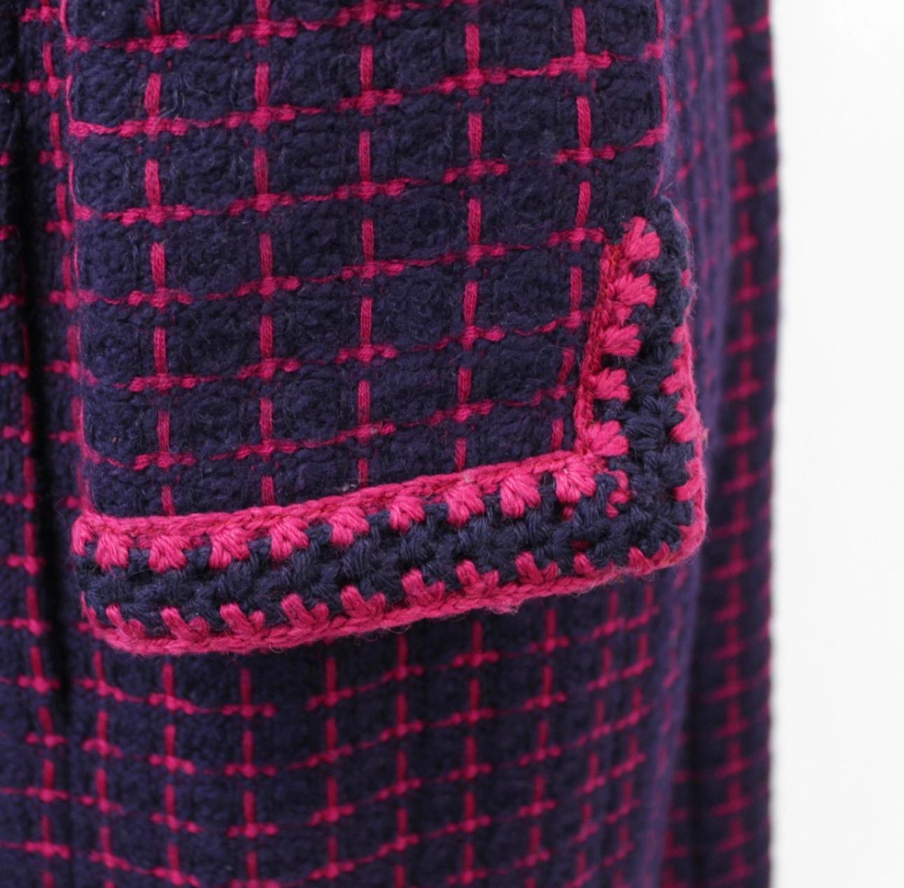 Manteau de collection Chanel avec boutons CC 5