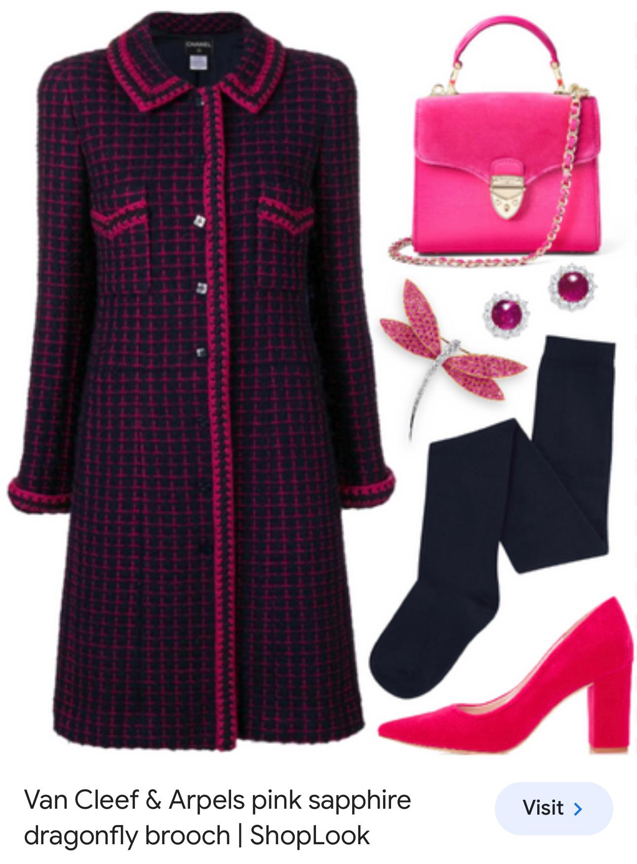 Collectors Chanel bright navy and fuchsia tweed coat / jacket with CC buttons from Runway of 2000 Fall Collection by Karl Lagerfeld.
- CC logo square buttons
- tonal silk lining
Size mark 42 FR. Pristine condition.