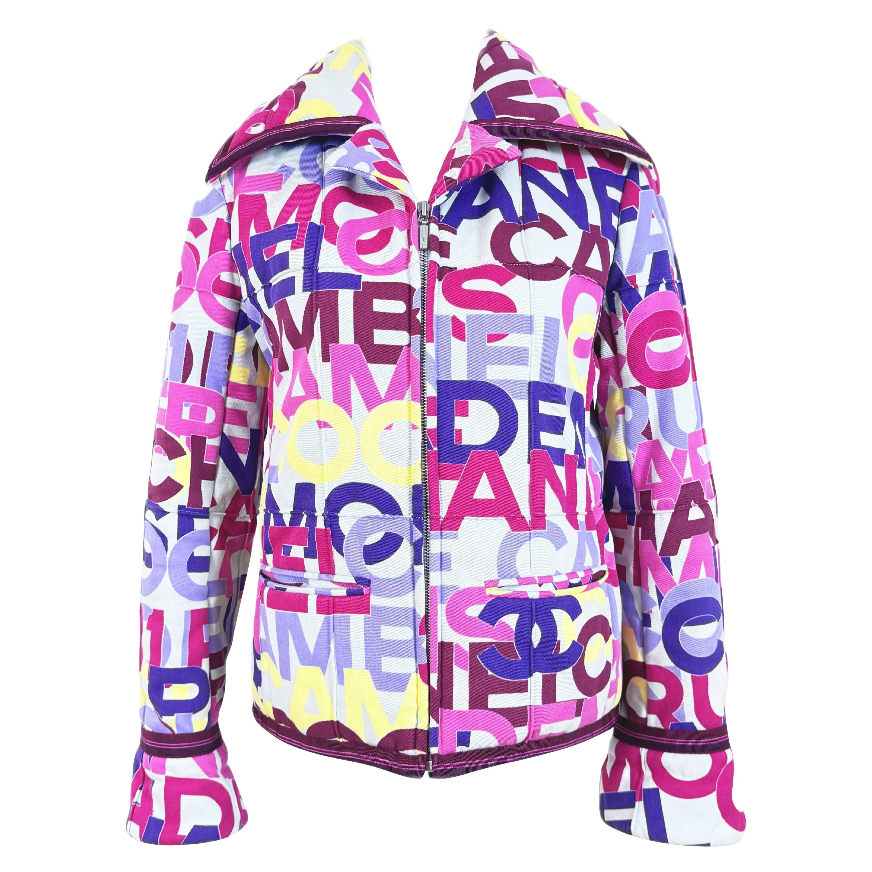 Chanel Collectors CC Logo Vintage Puffer Jacket 40 FR For Sale