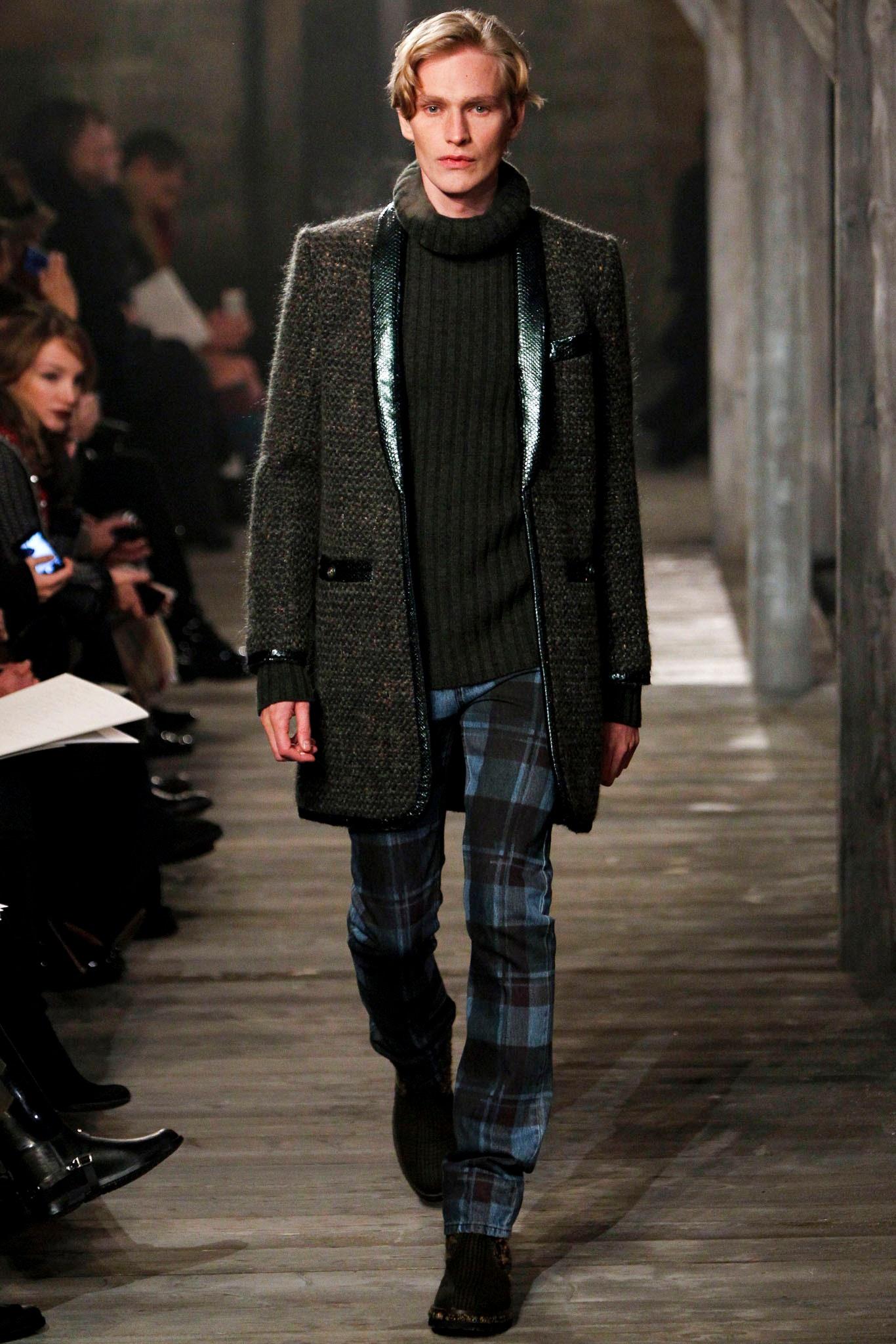 Black Chanel Collectors Paris / Edinburgh Gripoix Buttons Tweed Coat