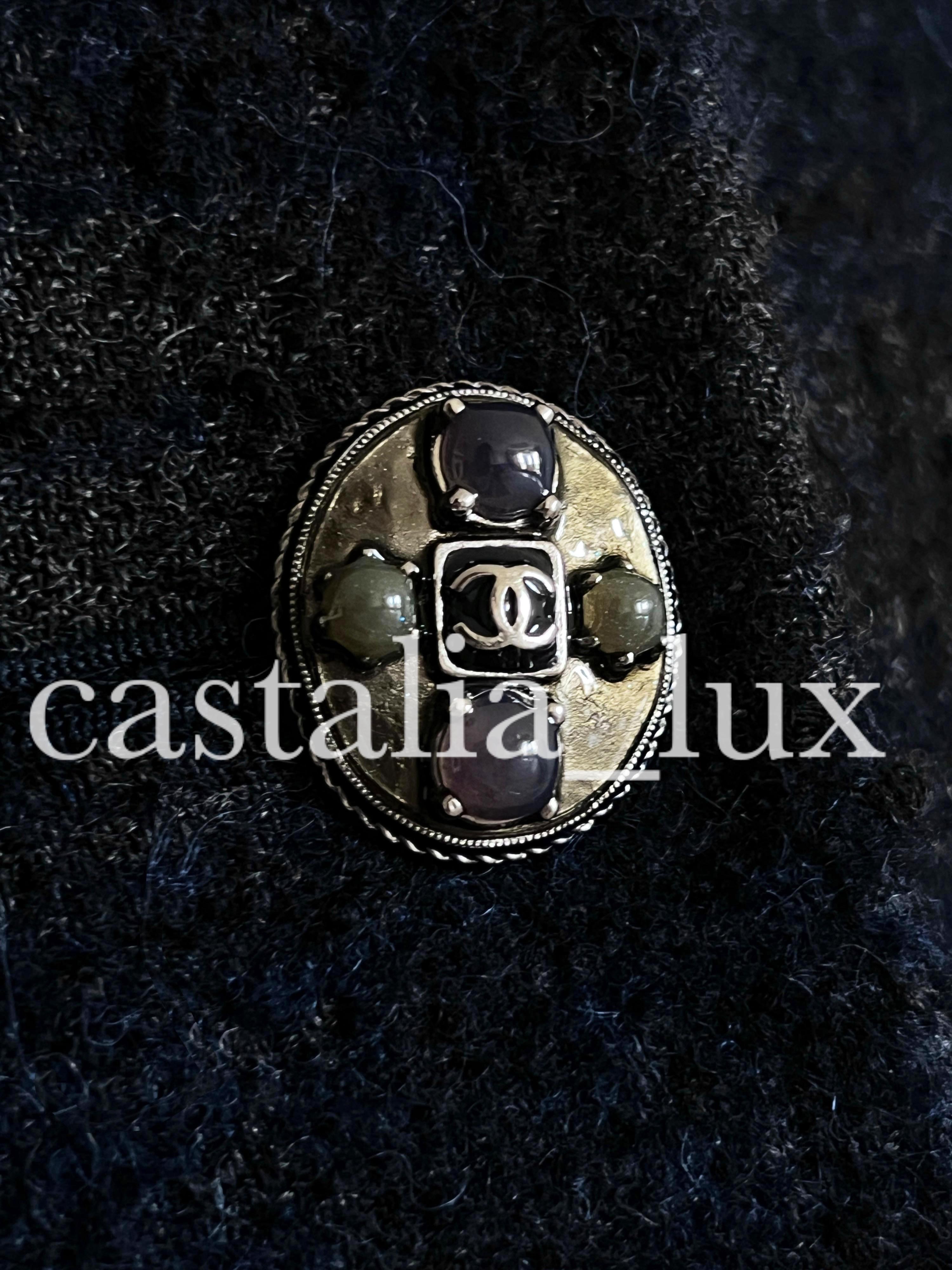 Chanel Sammler Paris / Edinburgh Gripoix Buttons Tweed-Mantel mit Knöpfen  im Angebot 3