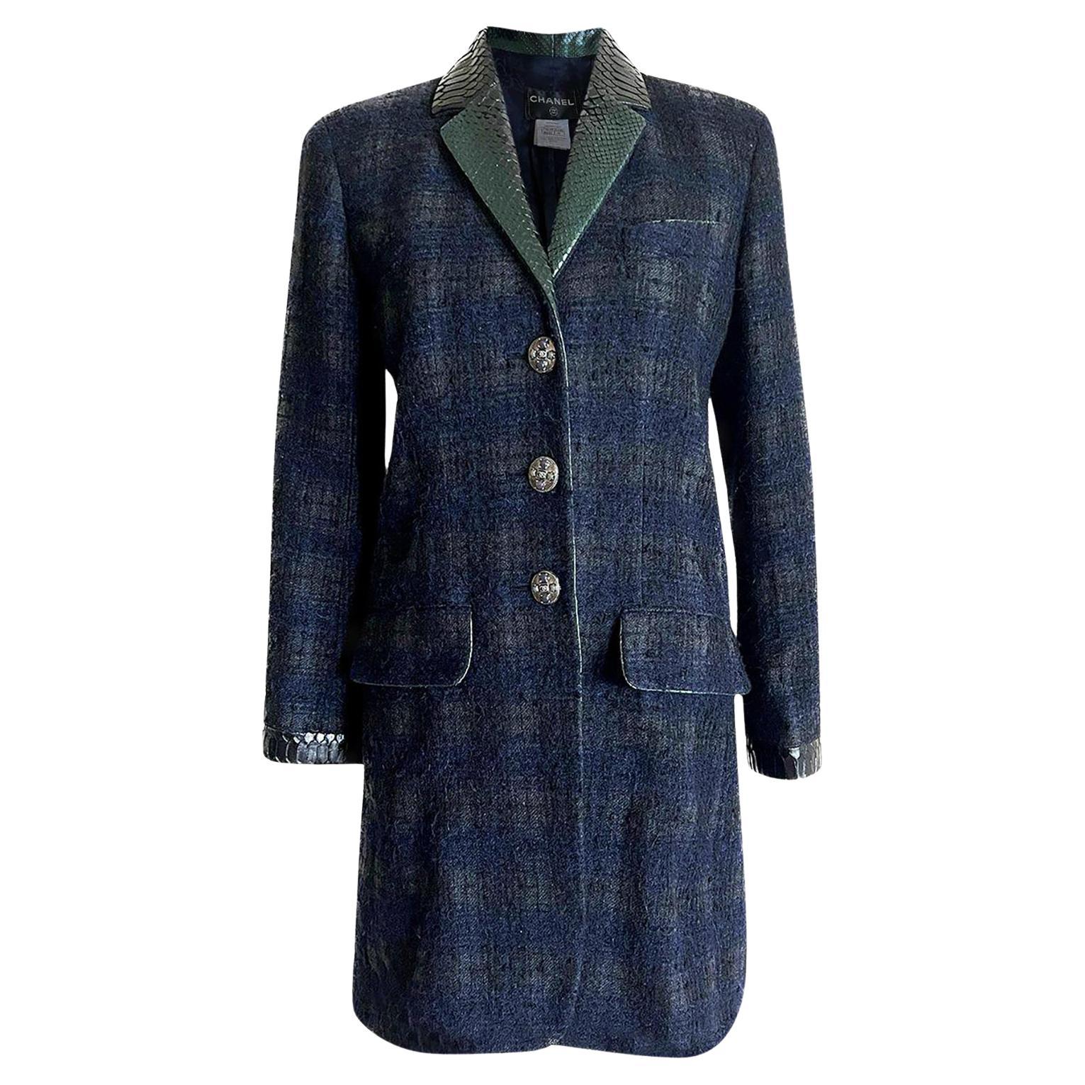 Chanel Sammler Paris / Edinburgh Gripoix Buttons Tweed-Mantel mit Knöpfen  im Angebot