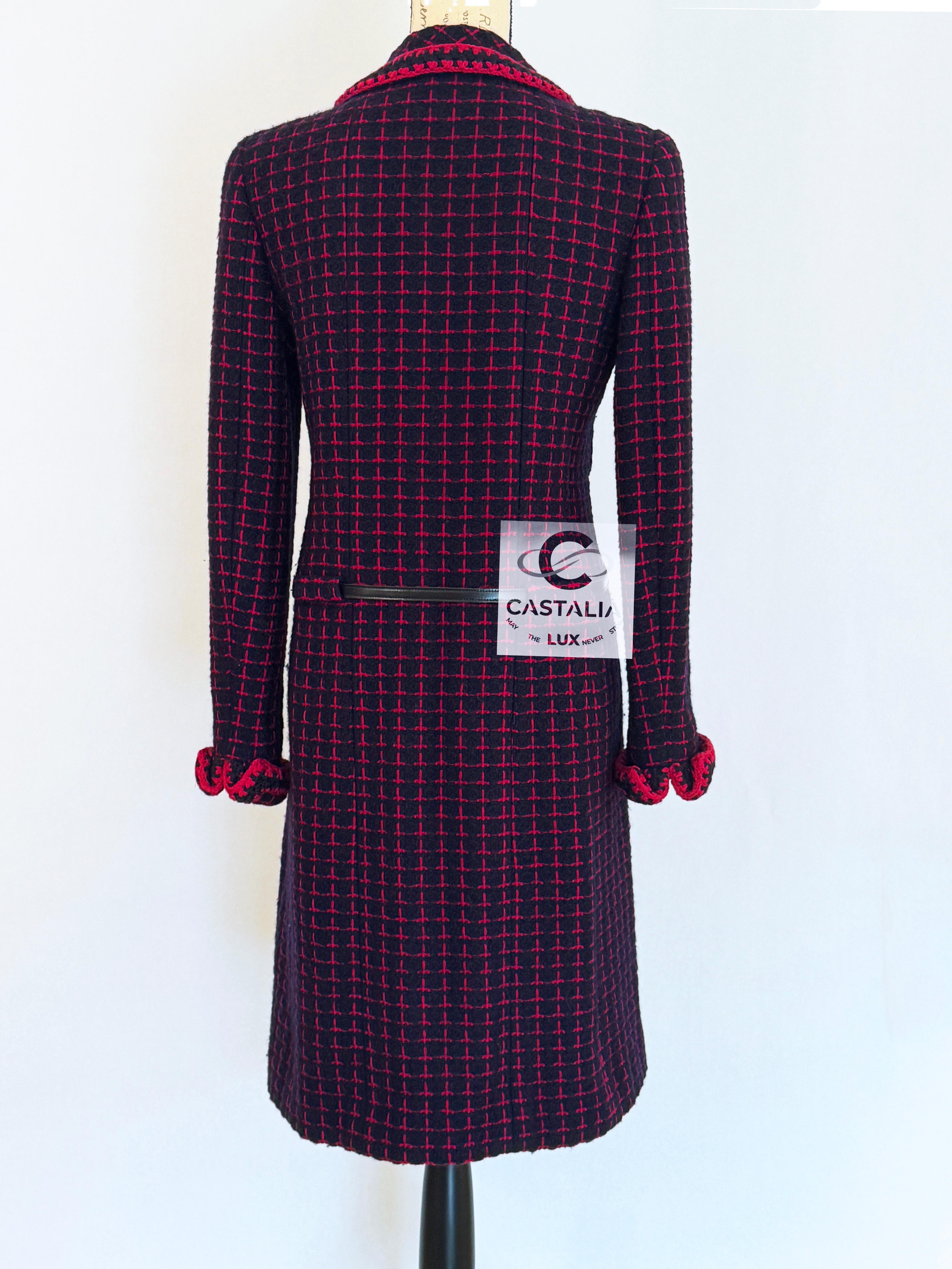 Chanel Collectors Vintage Tweed Coat with Logo Belt For Sale 6