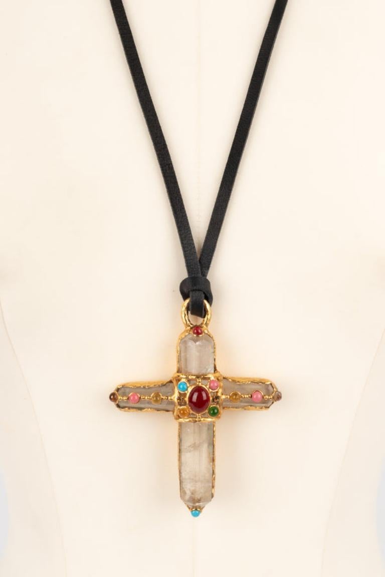 Chanel, Collier-Kreuz-Halskette, 1993 im Zustand „Hervorragend“ im Angebot in SAINT-OUEN-SUR-SEINE, FR