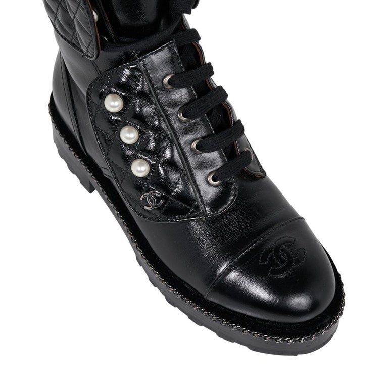Chanel Combat Boot 3/4 Tall Quilted / Pearls / Chain 39 /9 Box at 1stDibs