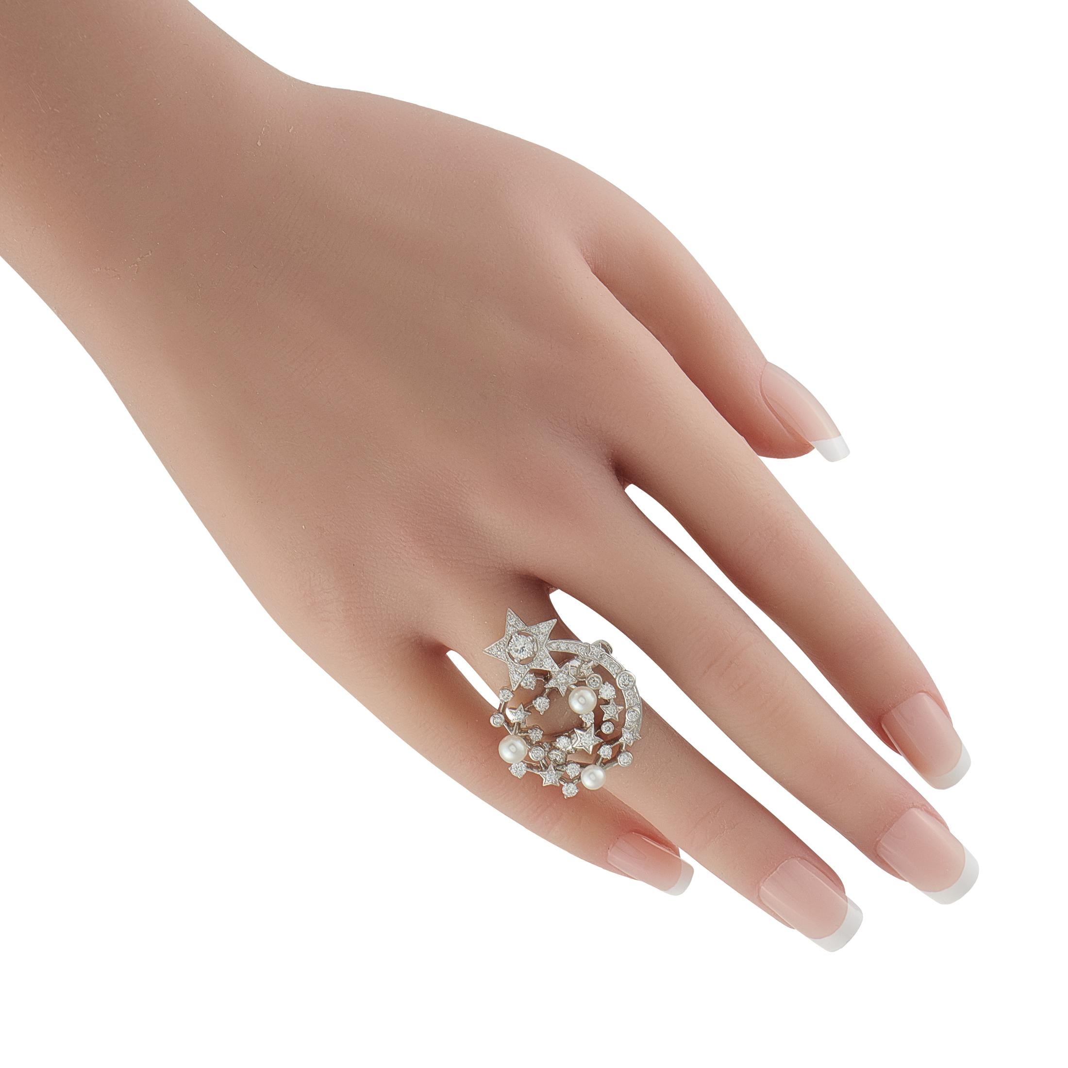Chanel Comete 18K White Gold 1.25ct Diamond and Pearl Ring (Rundschliff) im Angebot