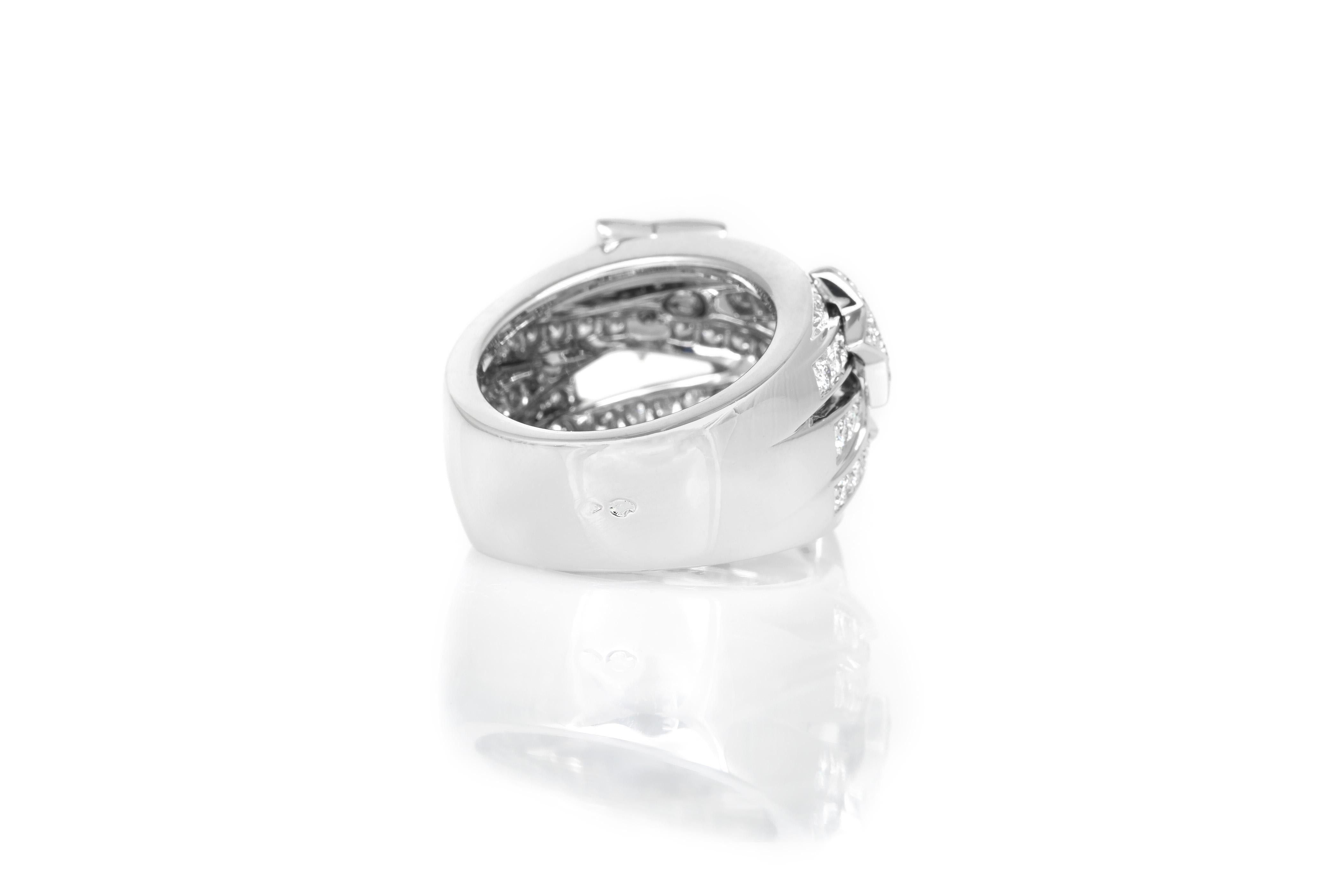 Chanel - Comet - Bague à dôme étoilé en diamants Bon état - En vente à New York, NY