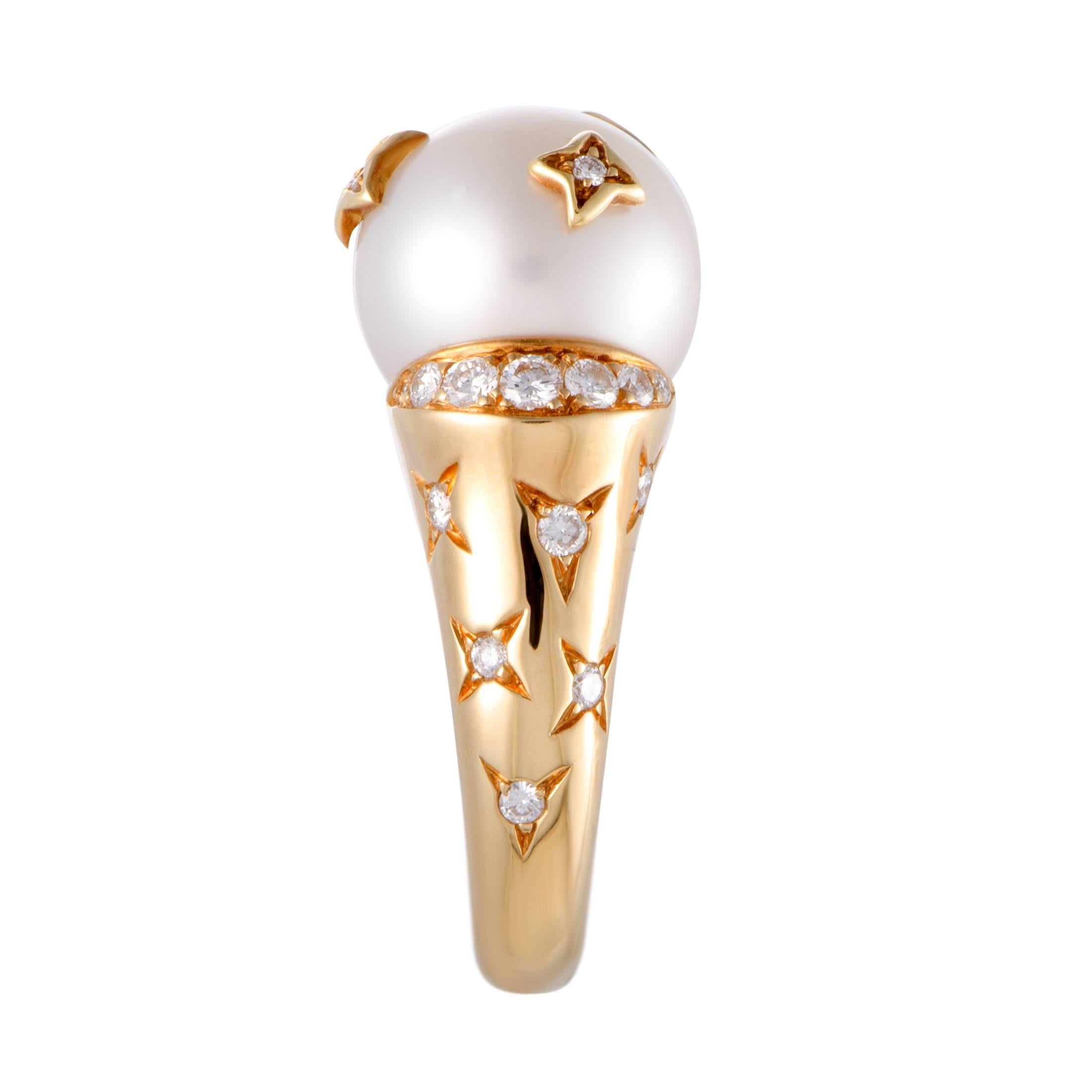 Chanel Comete White Pearl Diamond Yellow Gold Ring In Excellent Condition In Southampton, PA