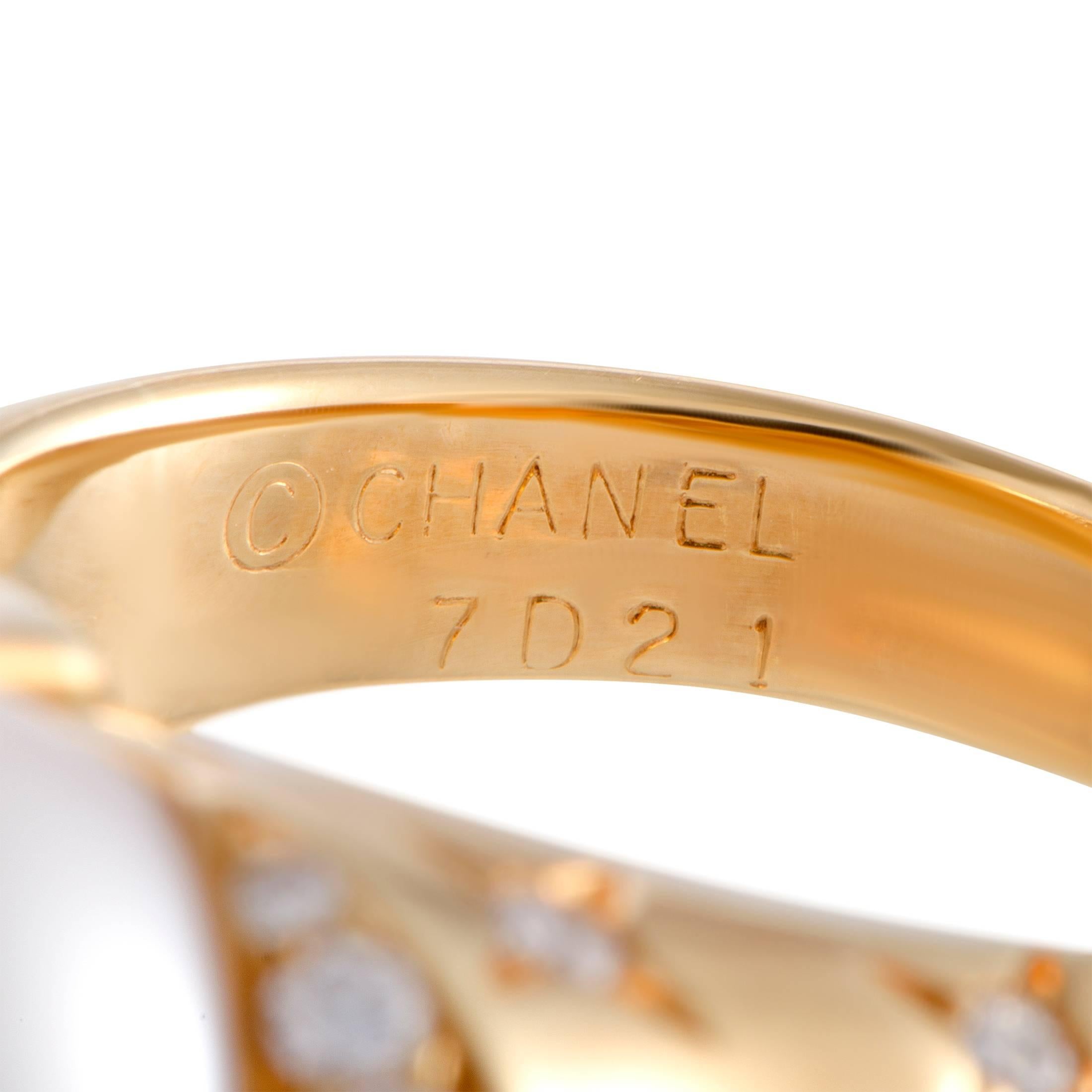 Chanel Comete White Pearl Diamond Yellow Gold Ring 1