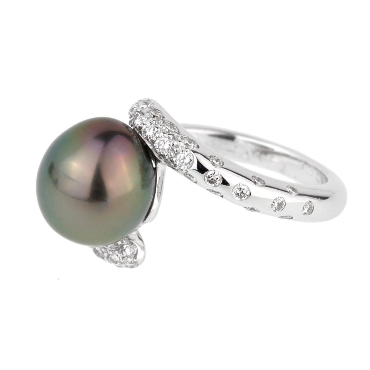 Chanel Concept Pearl Diamond White Gold Ring In Excellent Condition For Sale In Feasterville, PA