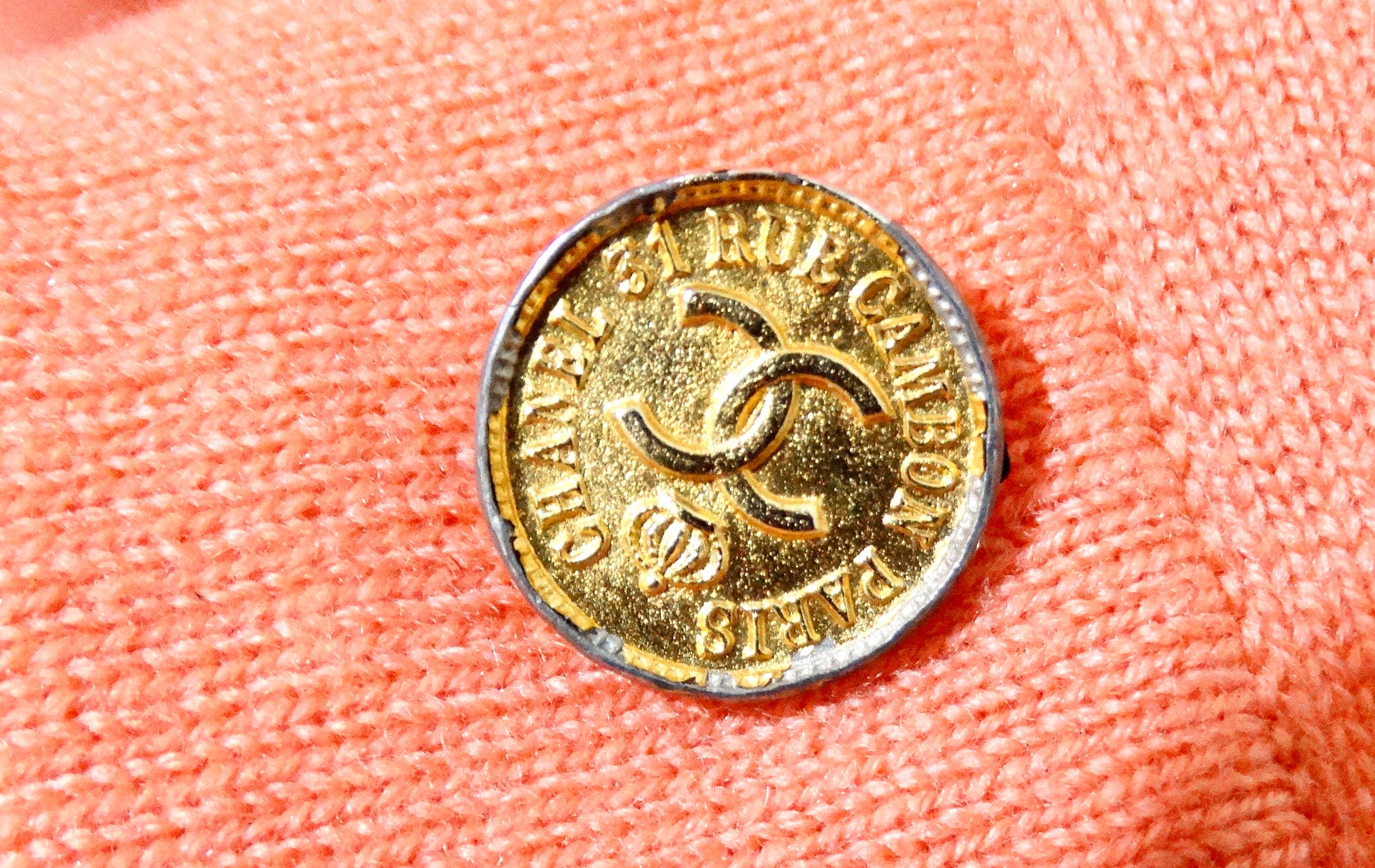 Chanel Coral Cashmere Cardigan With Gold-Tone CC Buttons circa 1980s For Sale 1