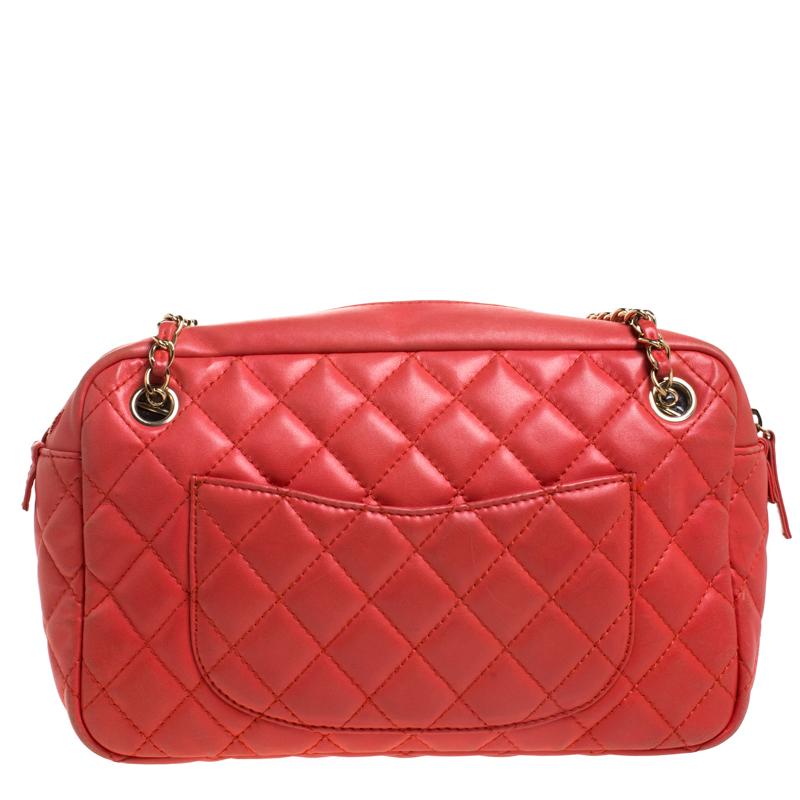 Make a spectacular appearance by adorning this grand and high-class Reissue Camera bag from Chanel. Crafted from leather the bag features a quilted exterior and a slip pocket on the rear. It has a spacious fabric interior that will easily hold all