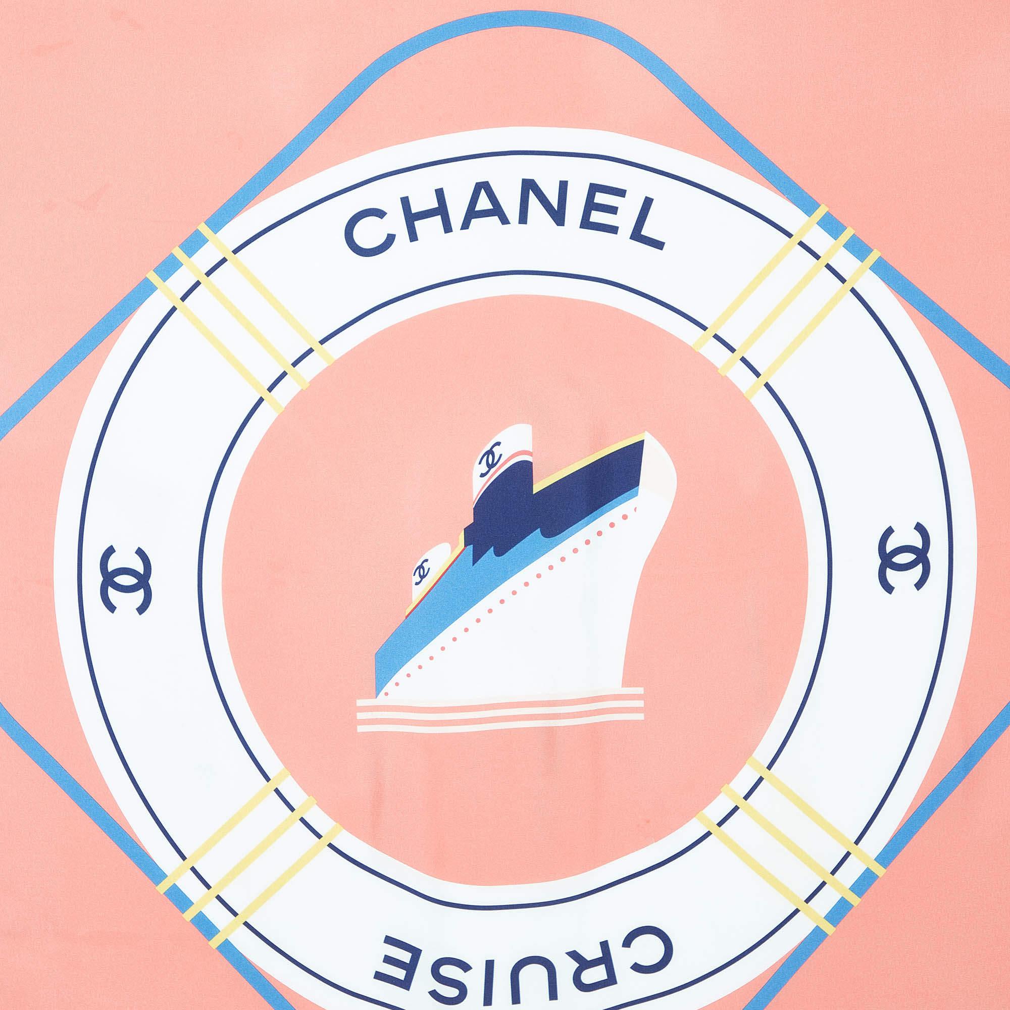 Pick this Chanel scarf for an instantly chic update. The scarf is made from silk and cut to a length that allows you to comfortably style it around your neck. The design involves signature prints and neatly hemmed edges.