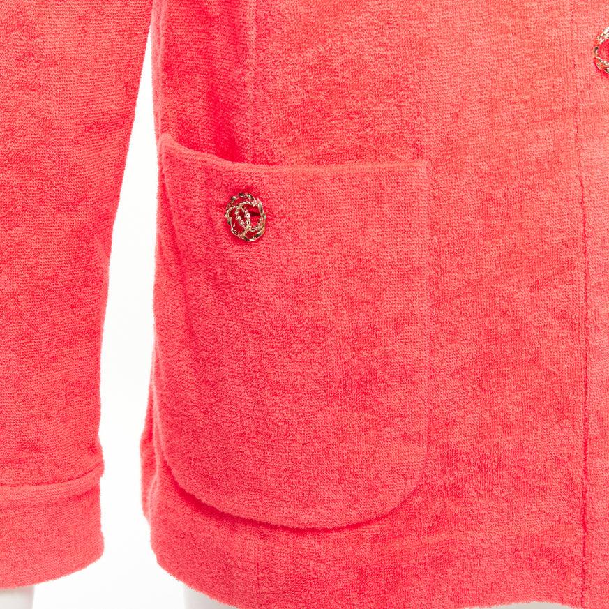 CHANEL chaqueta blazer de rizo rosa coral oro logo CC FR36 S en venta 2
