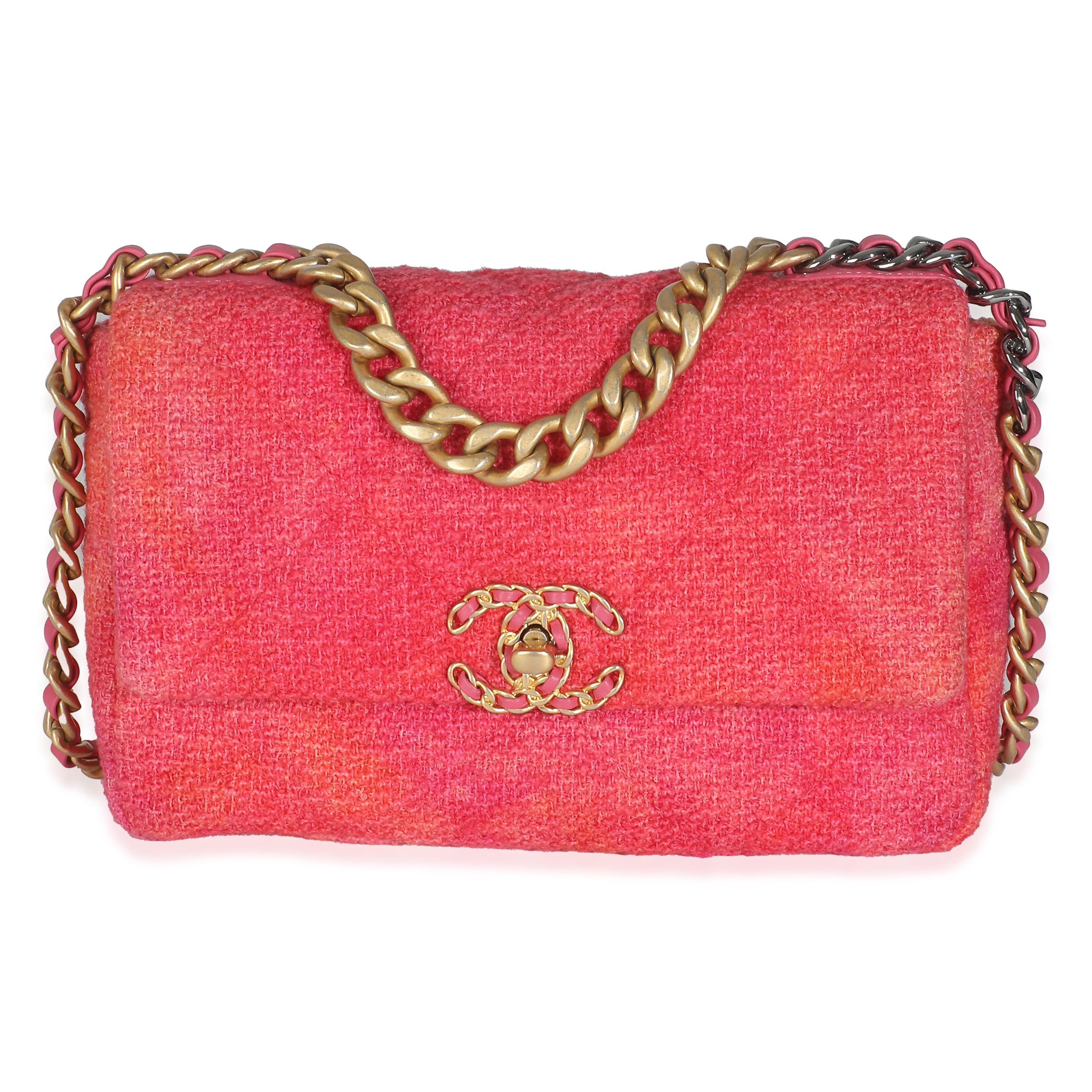 Chanel Coral Pink Tweed Quilted Medium Chanel 19 Klappe Tasche im Zustand „Hervorragend“ im Angebot in New York, NY