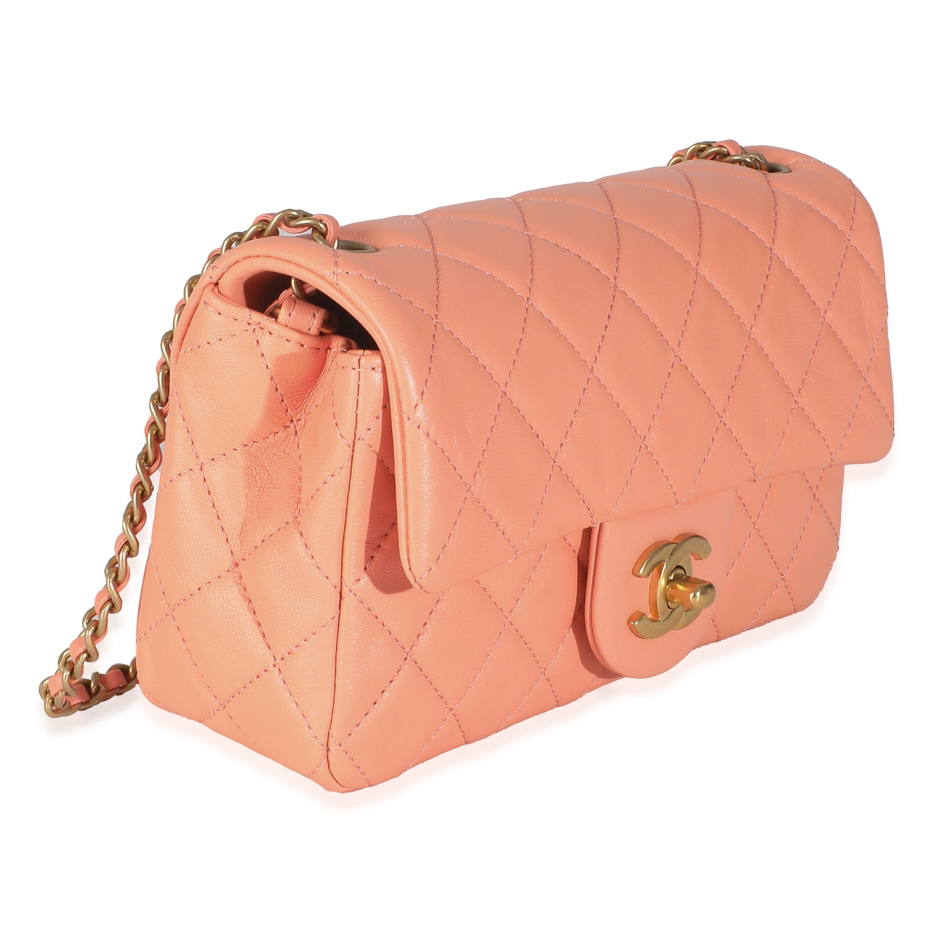 Chanel Coral Piel de cordero acolchada Mini bolso rectangular con solapa Pearl Crush Naranja en venta