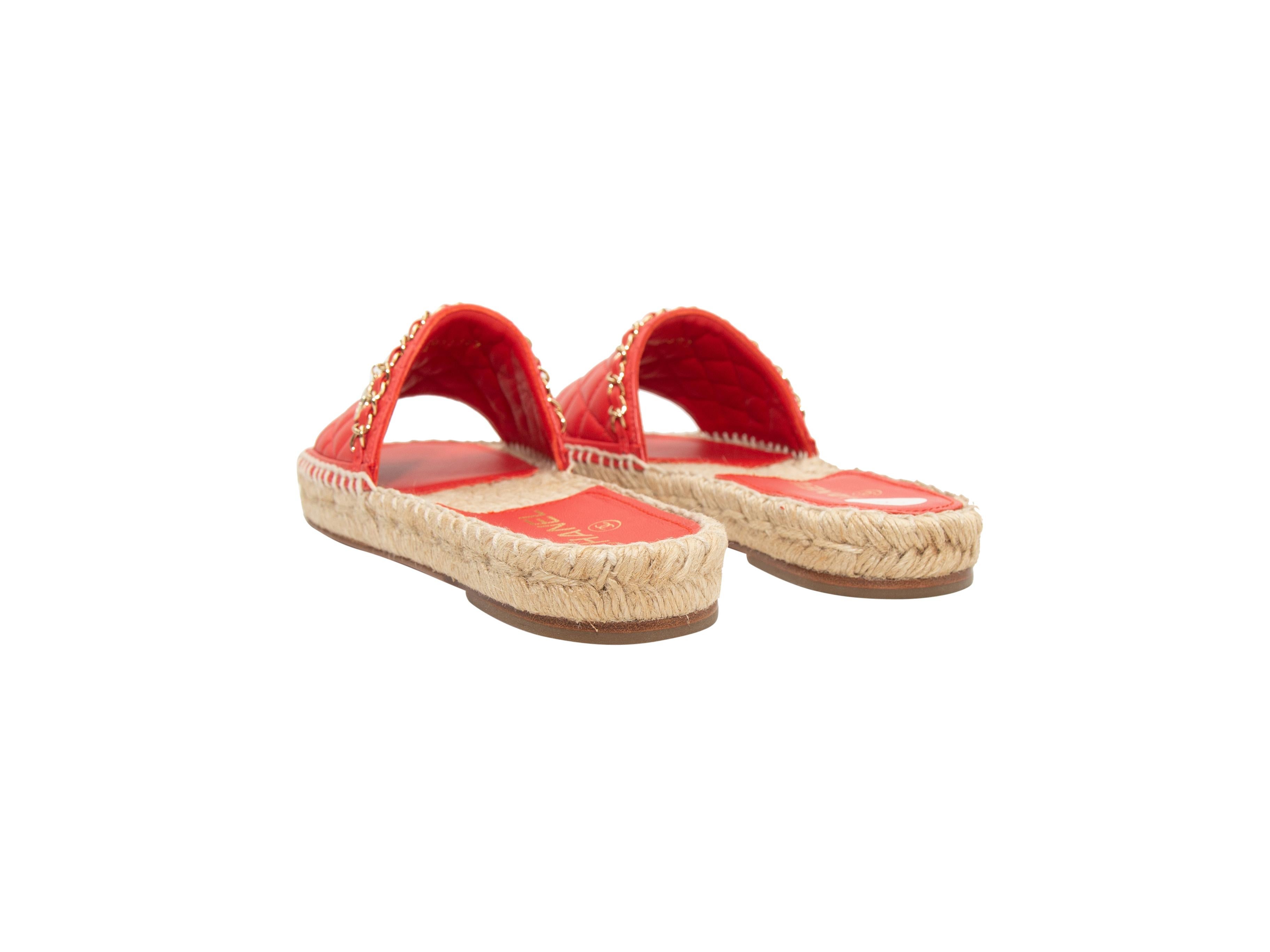 Women's Chanel Coral Quilted Leather 2018 Espadrille Slides