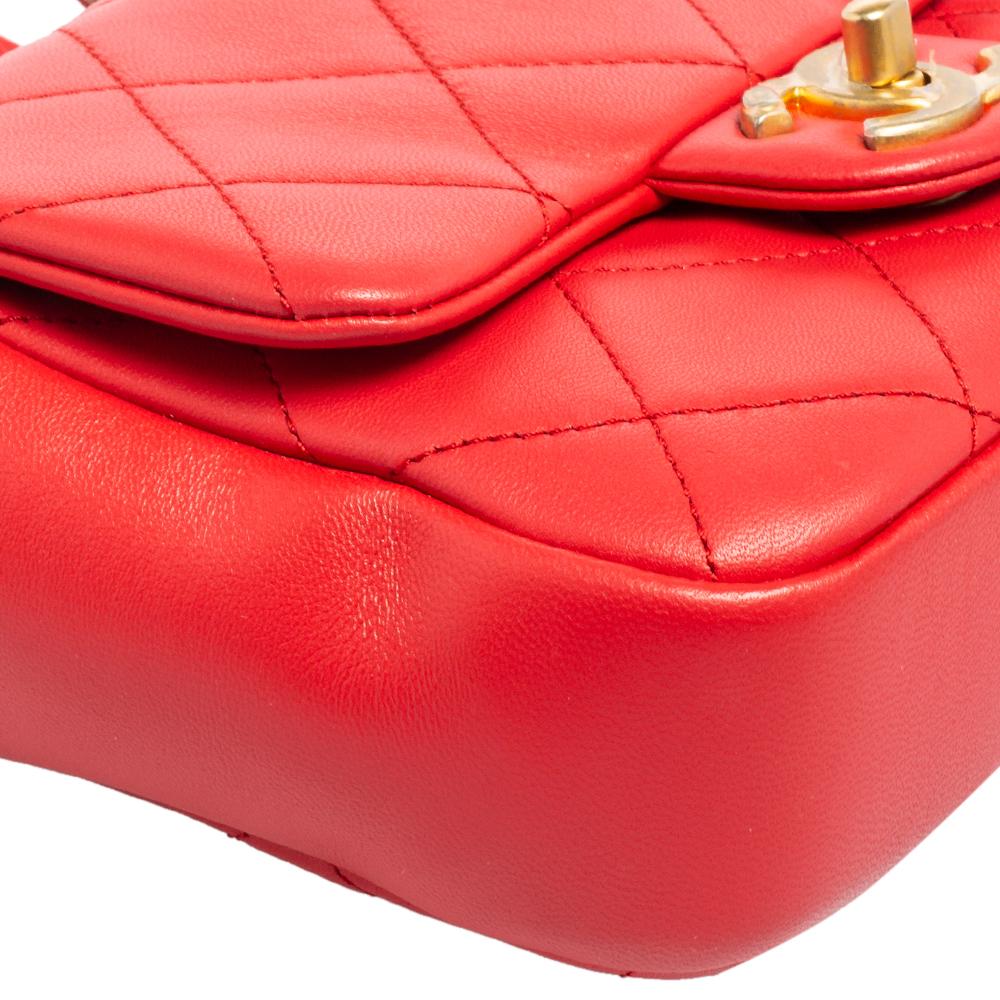 Chanel Coral Red Quilted Leather Small Circular Top Handle Bag In Good Condition In Dubai, Al Qouz 2