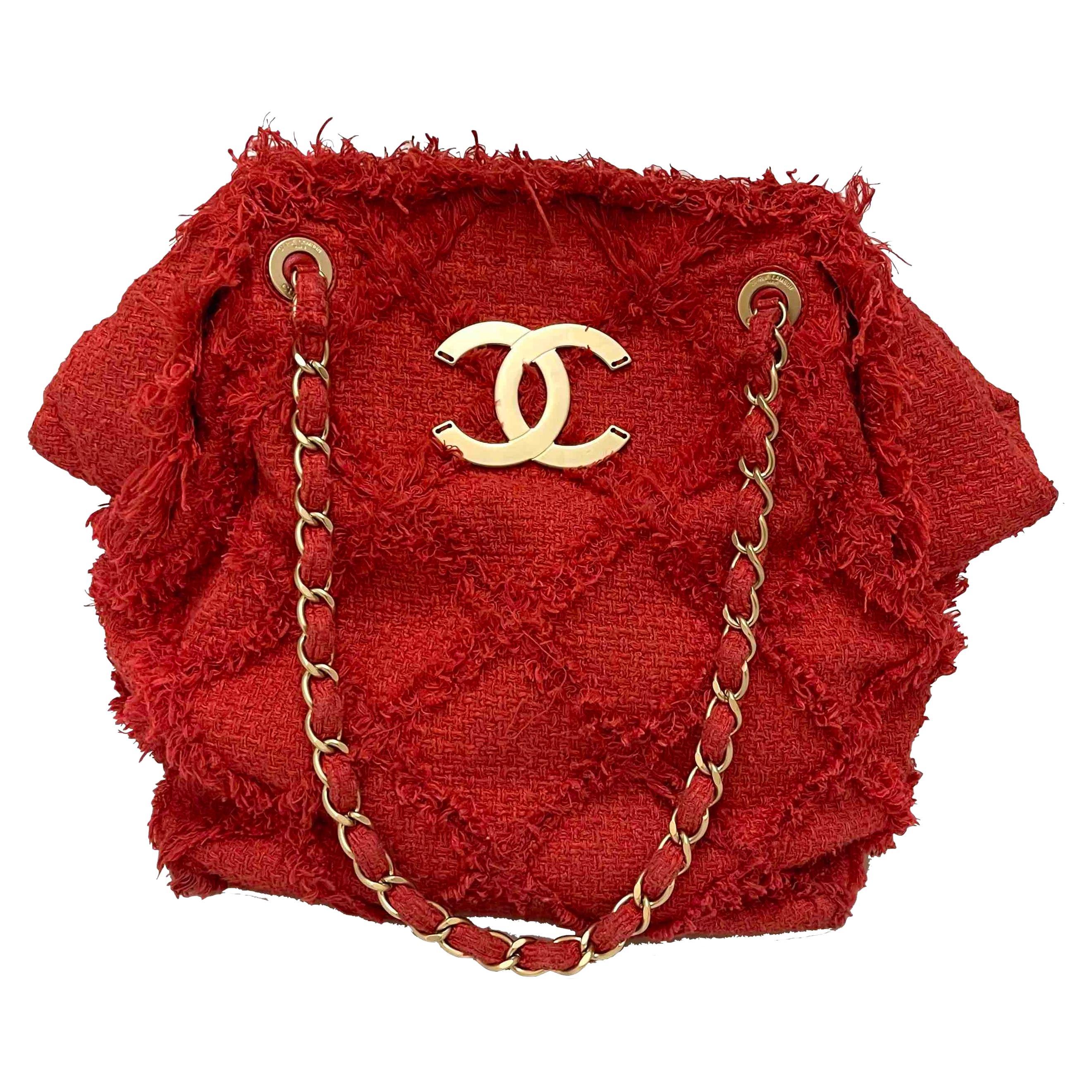 Bolso tote de tweed coral de Chanel = Bolso de coleccionista
Estado: muy buen estado
País de fabricación: Italia
Colección: bolsas de la compra
género: femenino
Material: tweed
Color: coral o mate
Dimensiones: base: 27 cm, altura: 37cm, anchura: