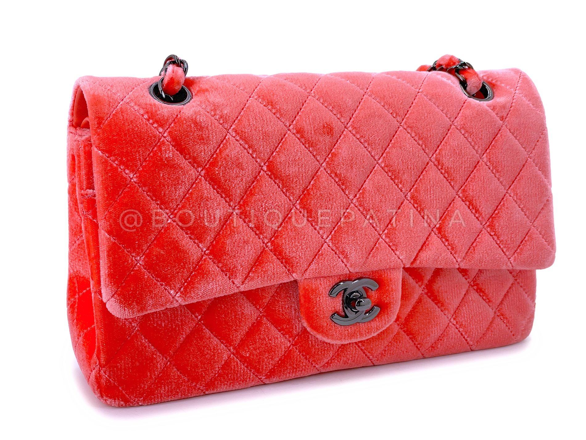 Rouge Chanel Coral Velvet Medium Classic Double Flap Bag So Black Metal HW 68242