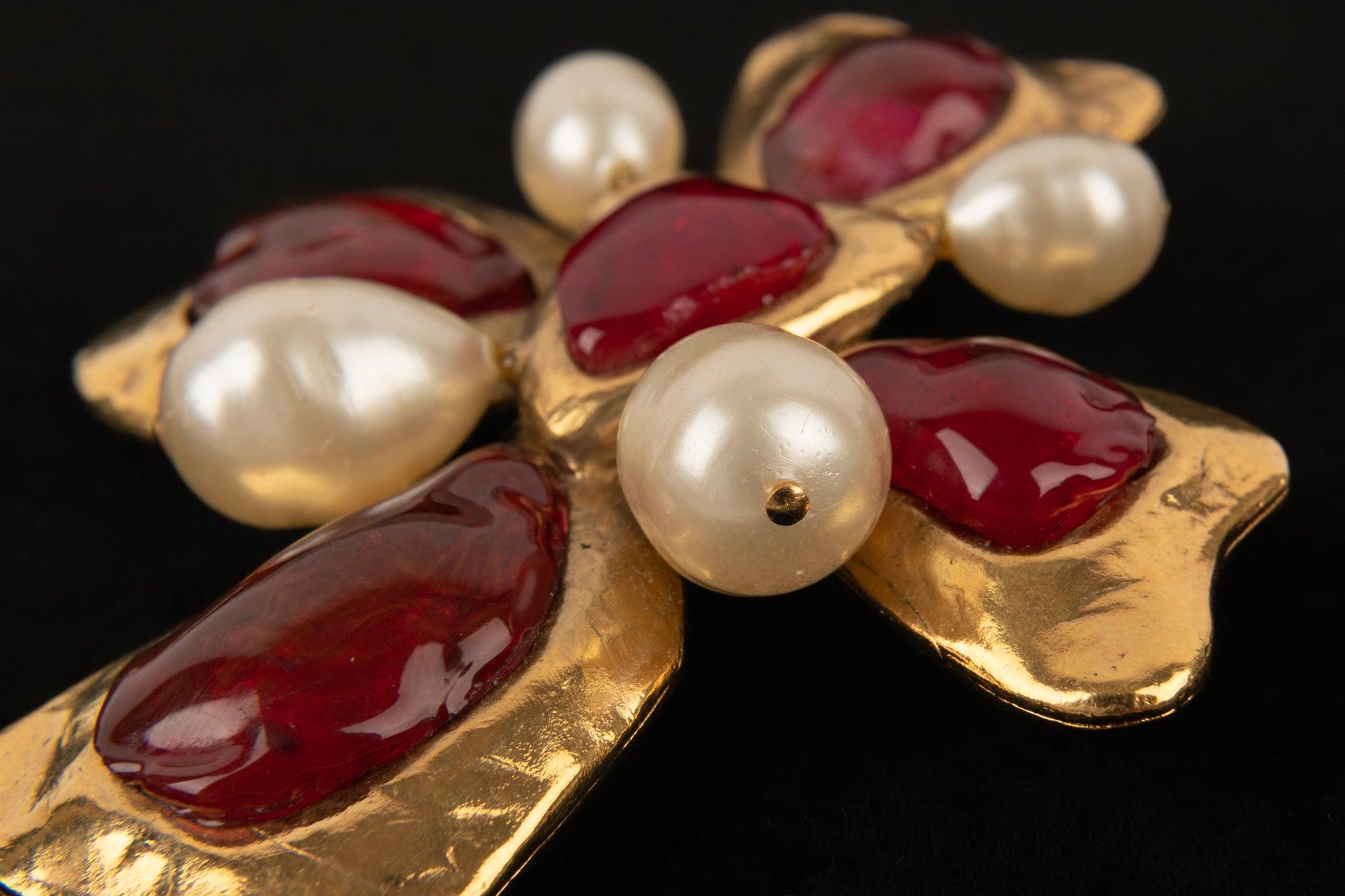 Collana con croce di perle Chanel Costume, 1994 in vendita 1
