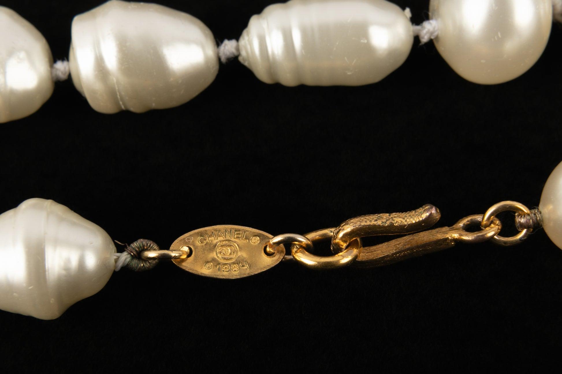 Chanel Costume Pearl Necklace with Pendant Brooch, 1984 For Sale 7