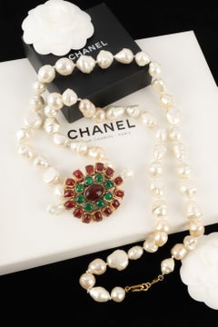 Chanel Costume Pearl Necklace with Pendant Brooch, 1984