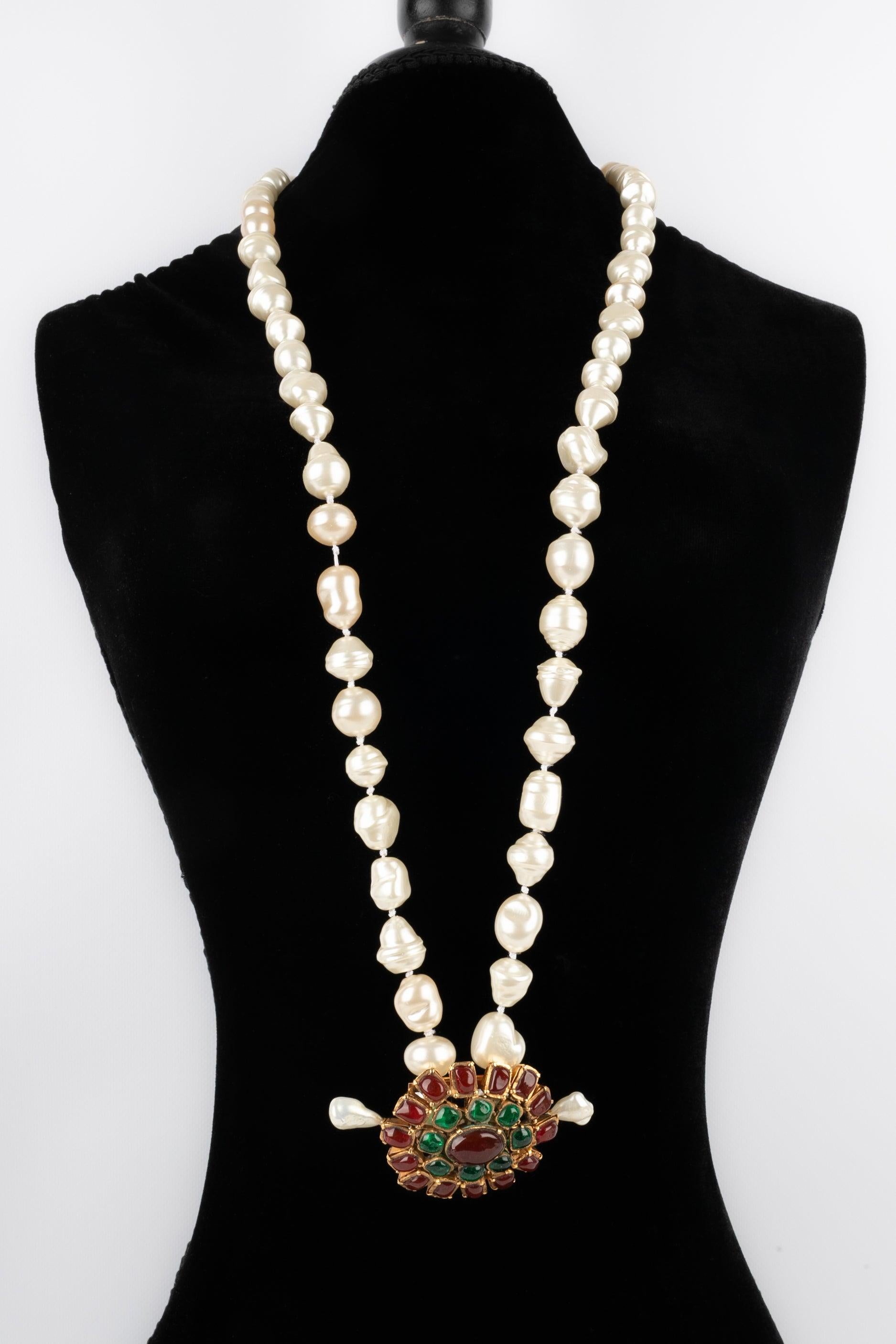 Women's Chanel Costume Pearl Necklace with Pendant Brooch, 1984 For Sale