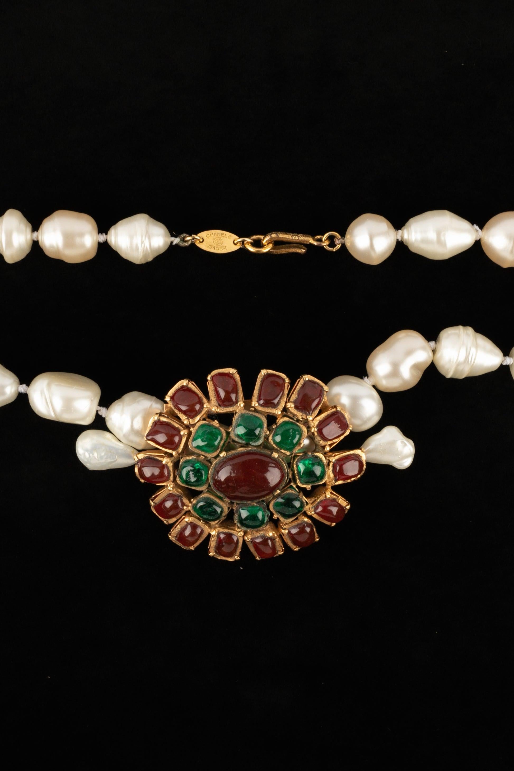 Chanel Costume Pearl Necklace with Pendant Brooch, 1984 For Sale 1