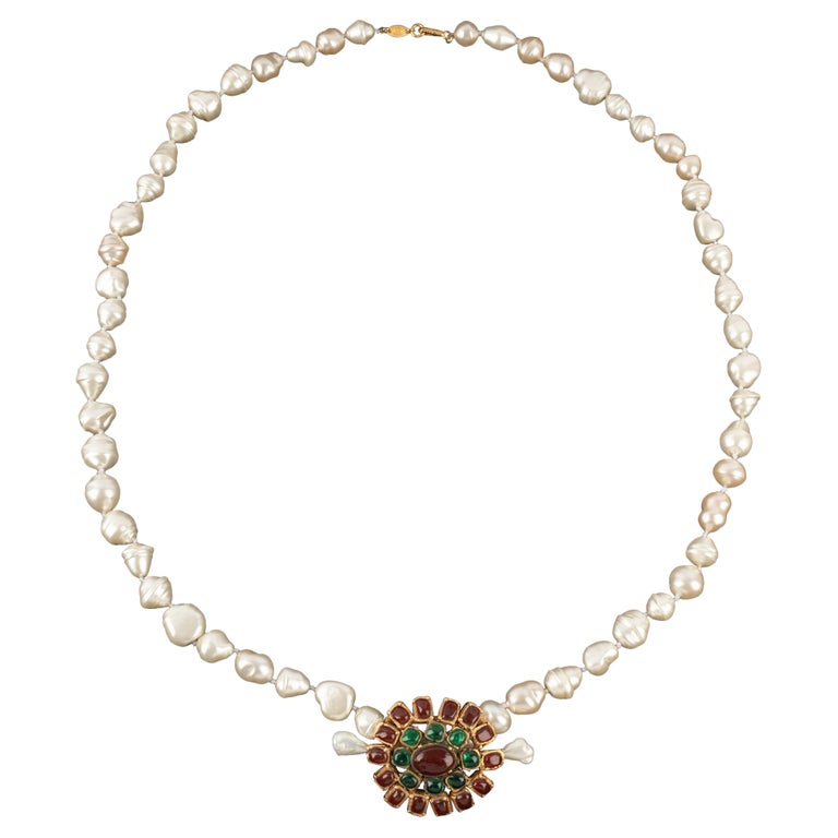Chanel Costume Pearl Necklace with Pendant Brooch, 1984 For Sale