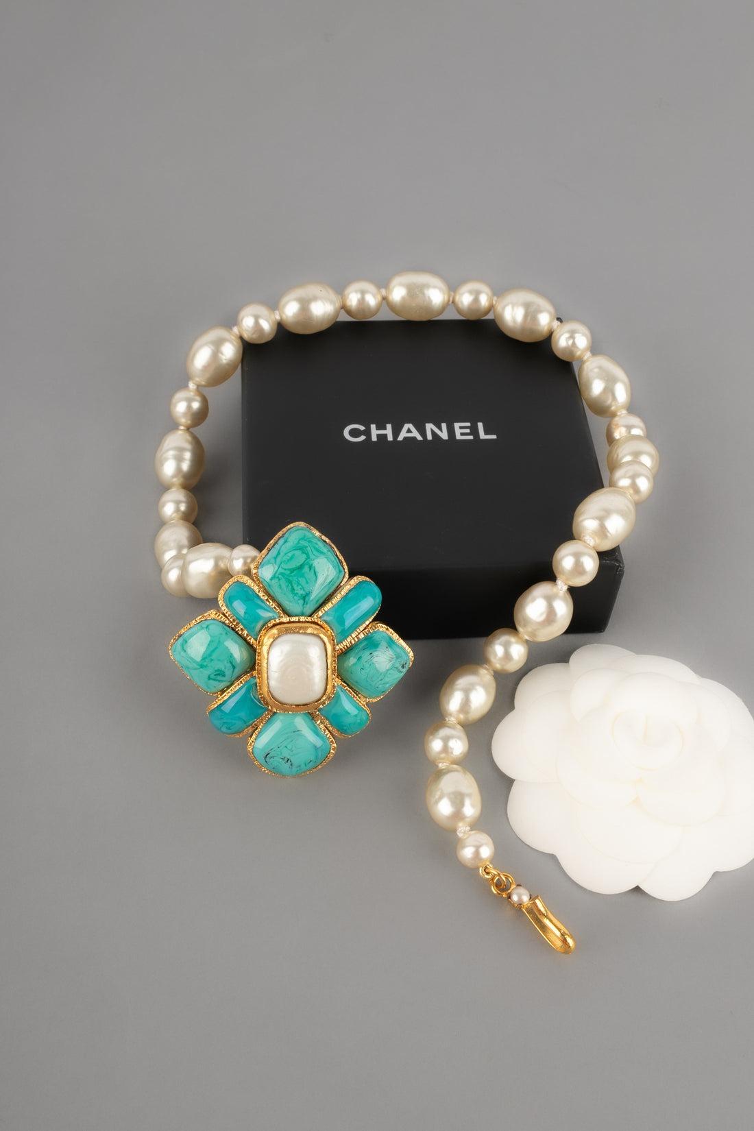 Chanel Costume Pearl Pendant Necklace Spring, 1998 For Sale 4