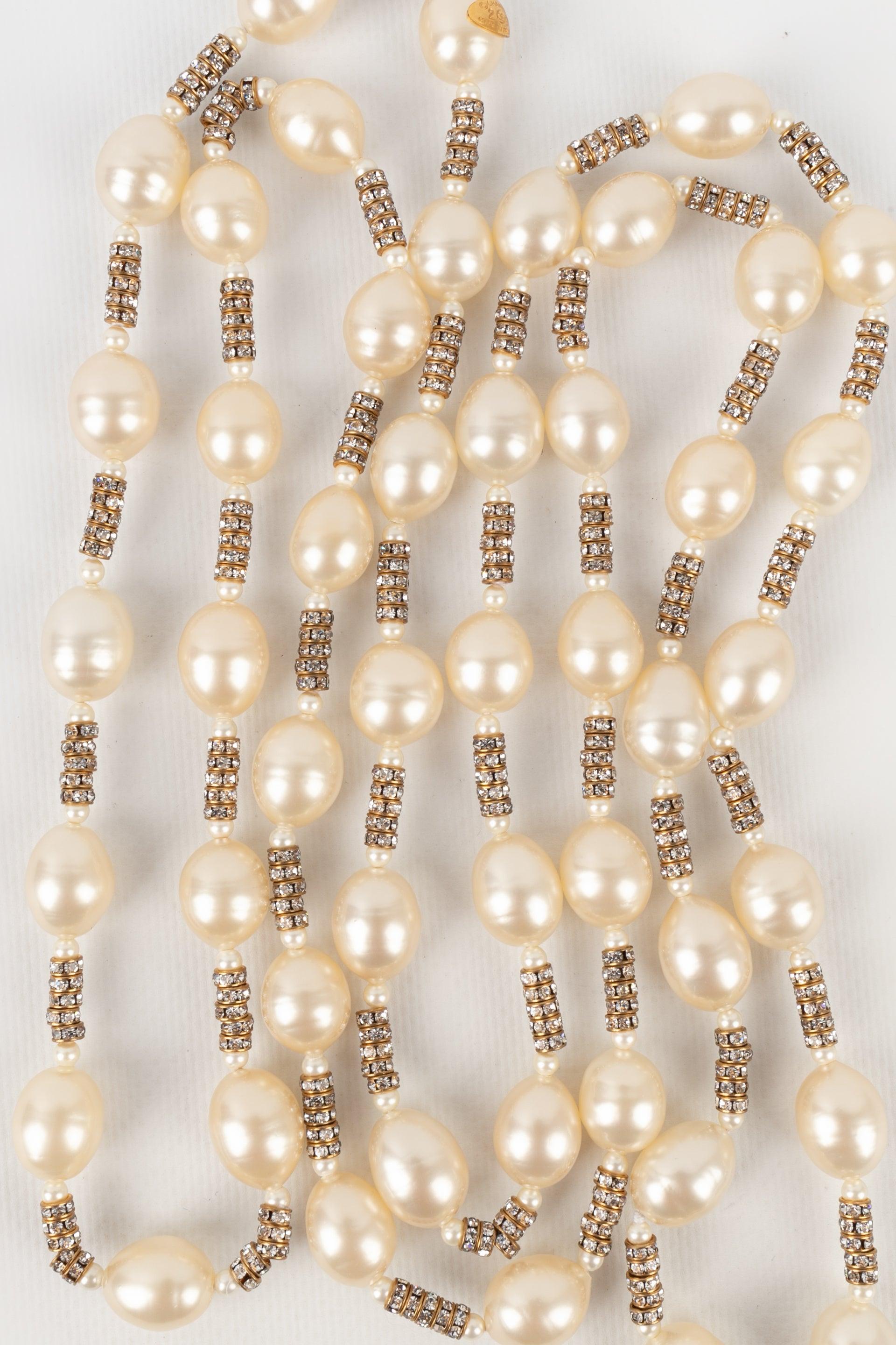 Chanel Costume Pearl Sautoir/ Necklace  with Golden Metal Rhinestone, 1990s For Sale 1