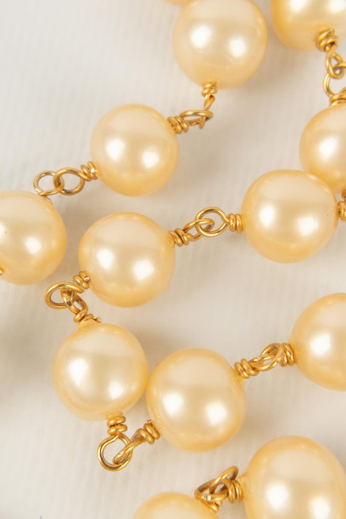 Chanel Halskette mit Kostüm-Perlen im Angebot 2
