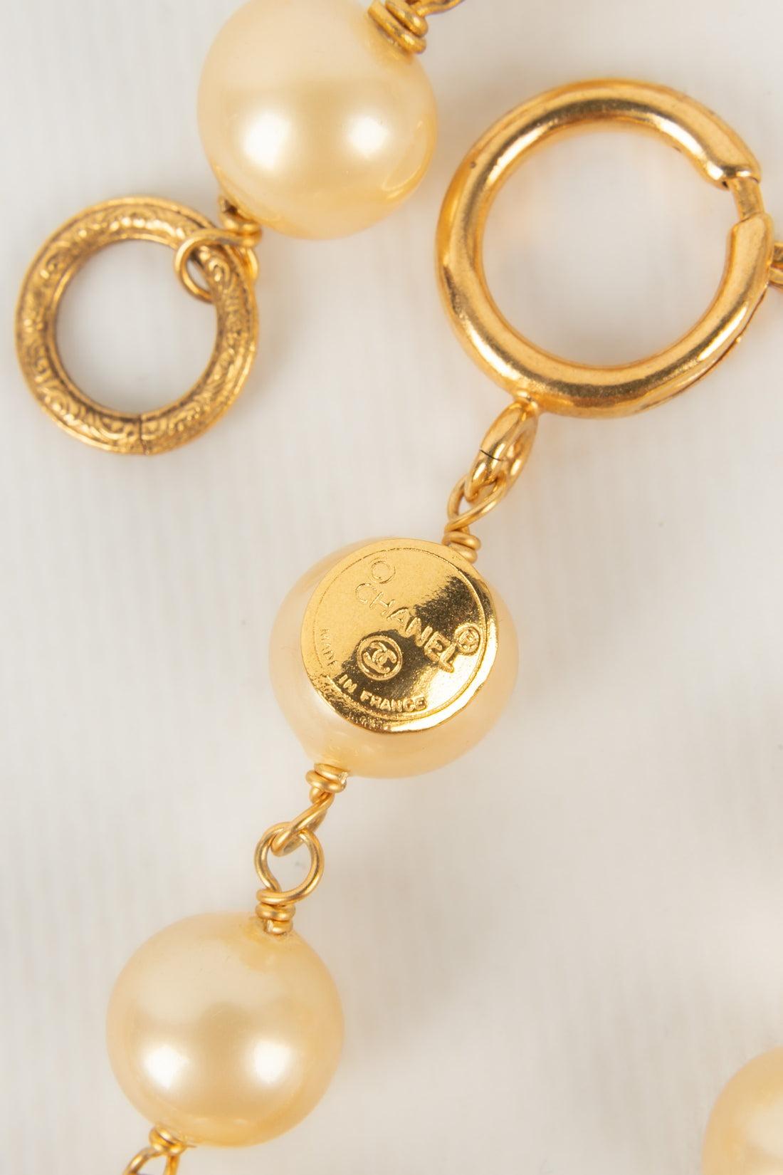 Chanel Halskette mit Kostüm-Perlen im Angebot 4