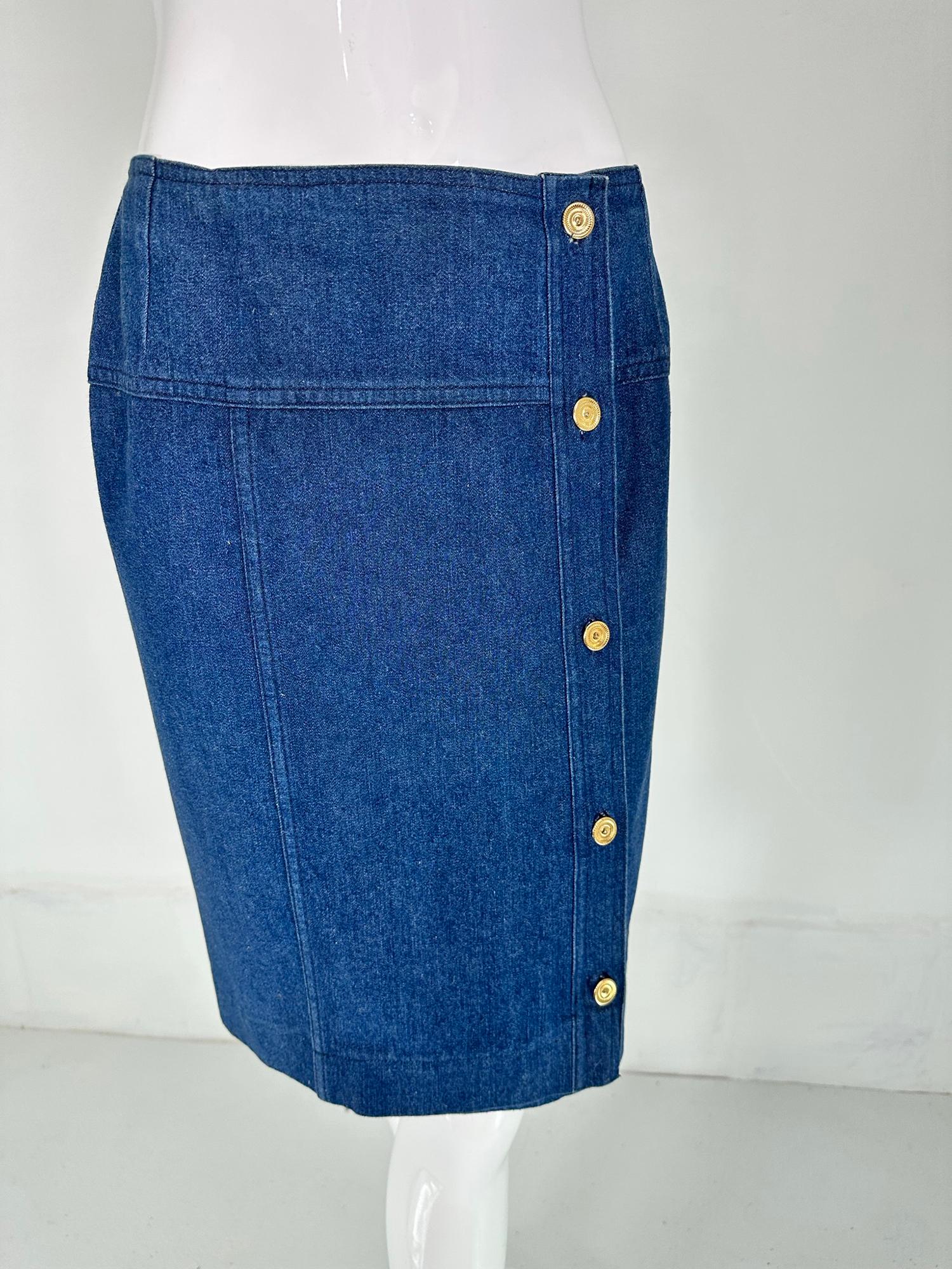 Chanel Cotton Denim Yoke Hip Side Gold Logo Button Skirt  In Good Condition For Sale In West Palm Beach, FL