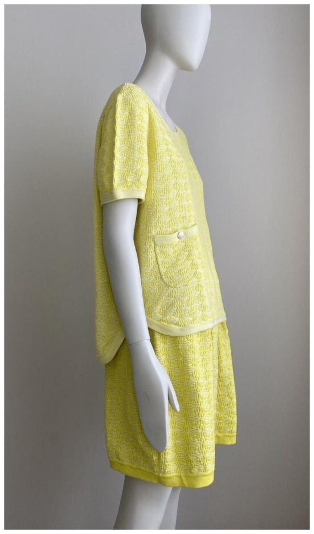 Chanel Cotton Skirt Suit Yellow In Excellent Condition For Sale In Алматинский Почтамт, KZ