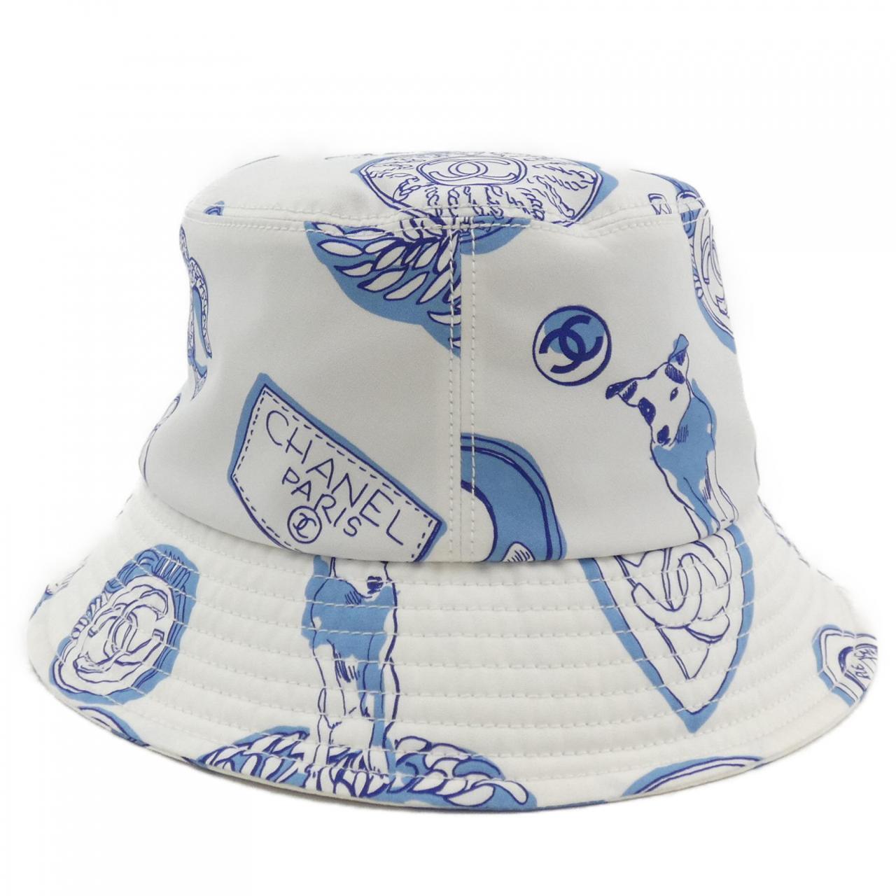 Designer Virginie Viard.
Color: white with blue hearts
Material: canvas with blue heart print
Size: M
Circumference: 54cm
Condition: Very good condition. Was handled. Faint marks. The hat was dry-cleaned.

Made in France