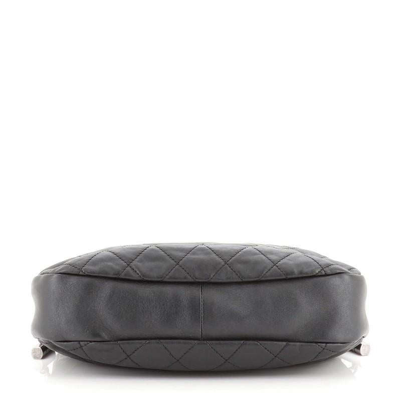 Women's or Men's Chanel Country Chic Shouldr Bag Quilt Lambskin Small